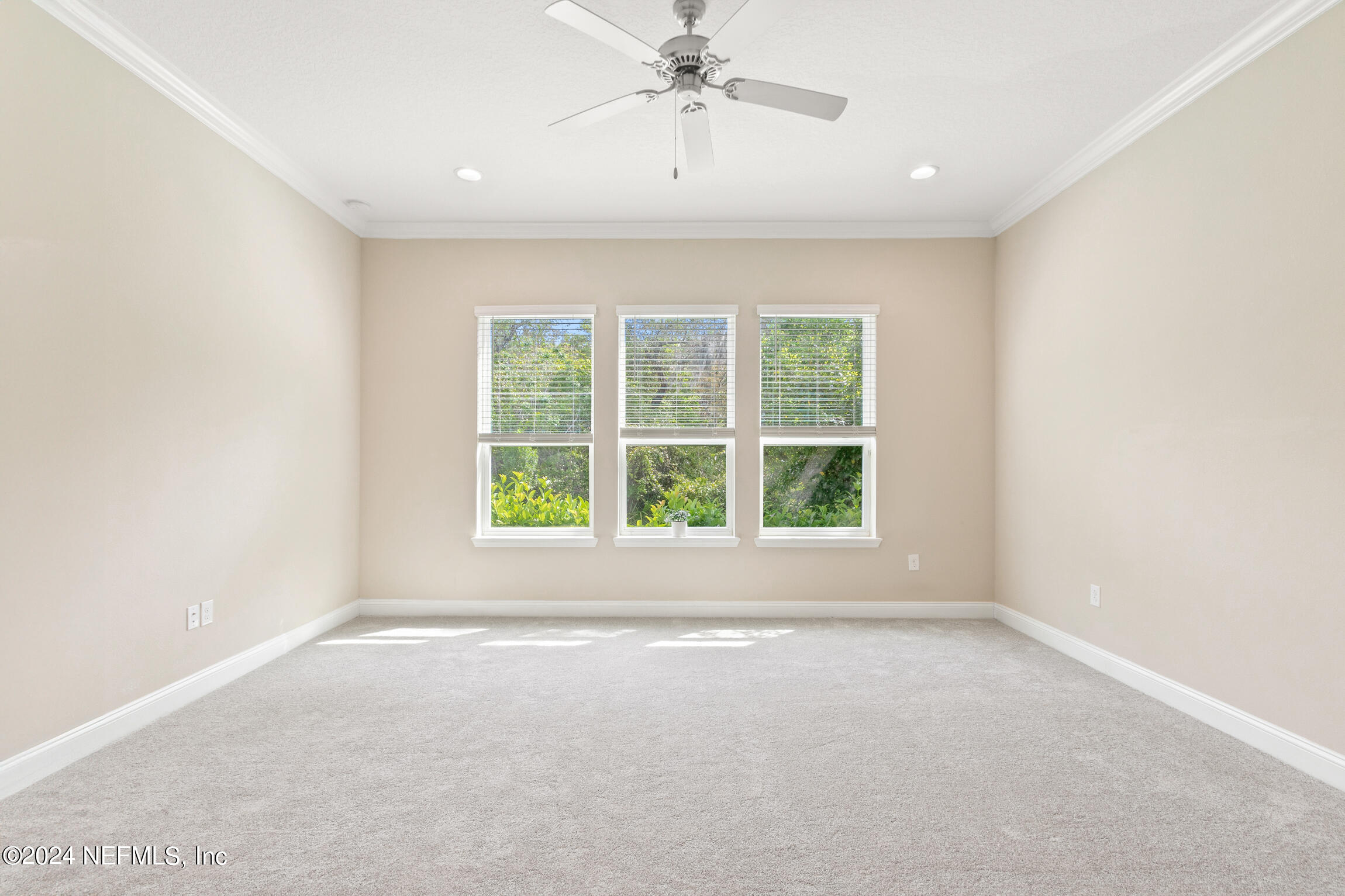 241 DOSEL Lane