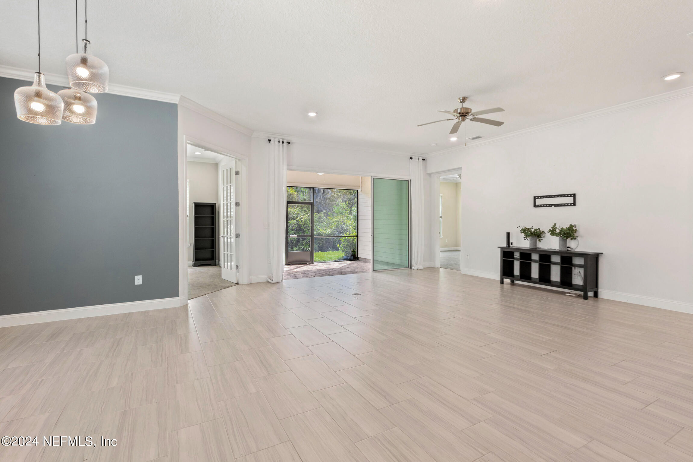 241 DOSEL Lane