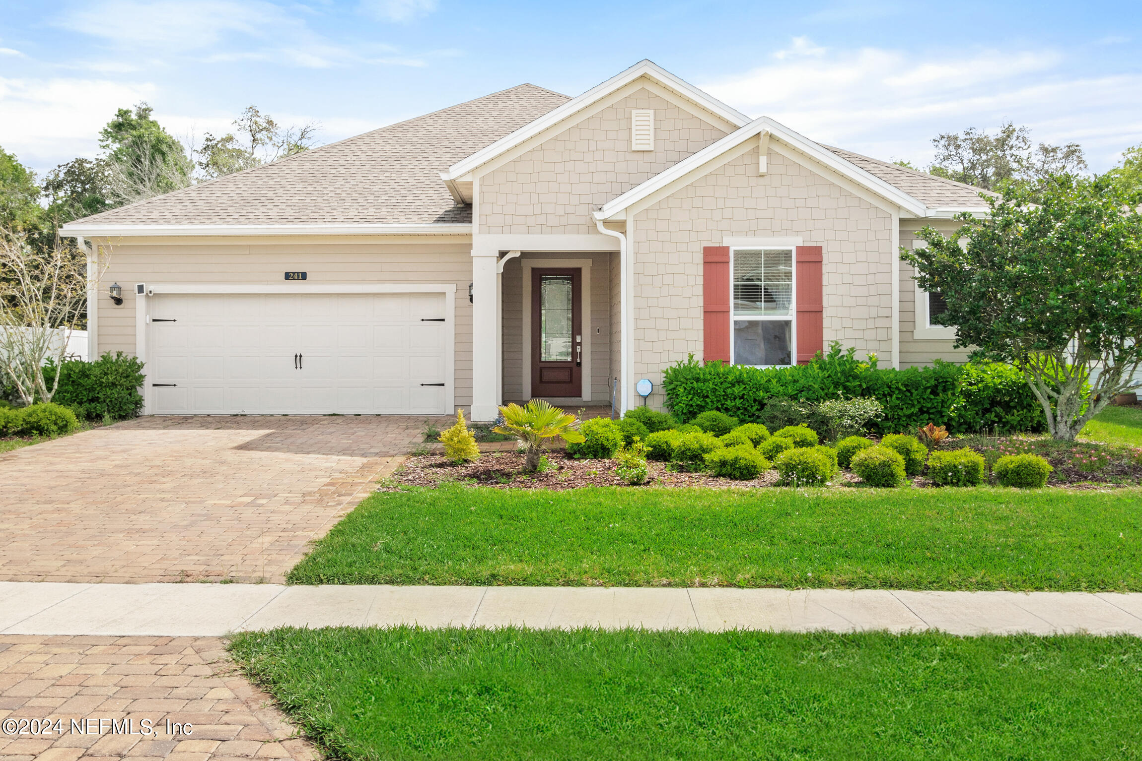 241 DOSEL Lane