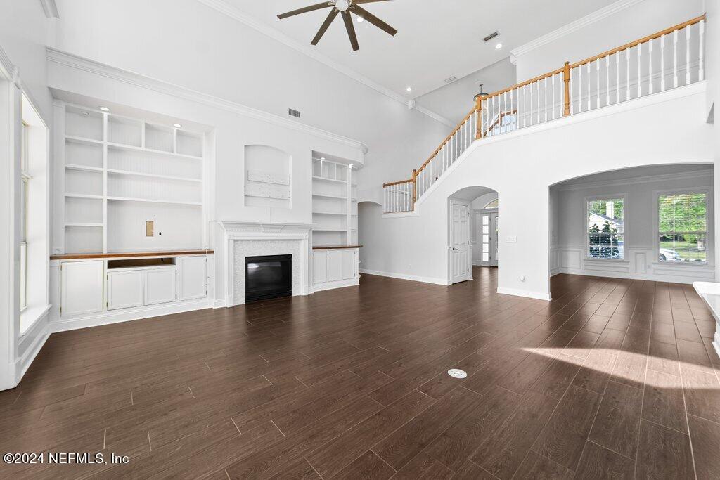 4009 LONICERA Loop