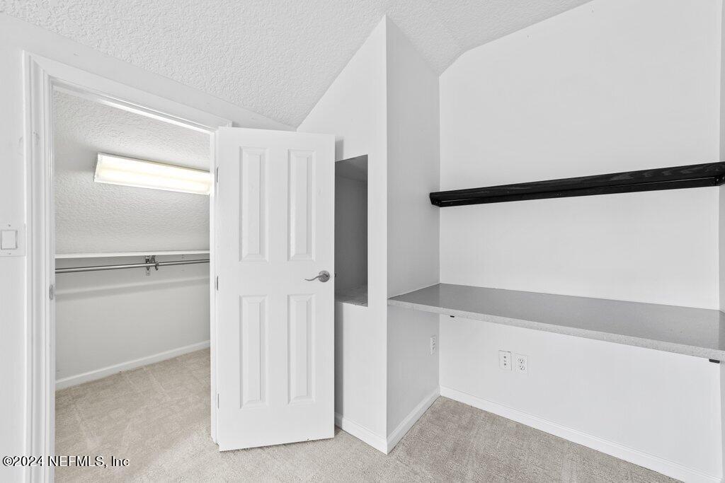 4009 LONICERA Loop