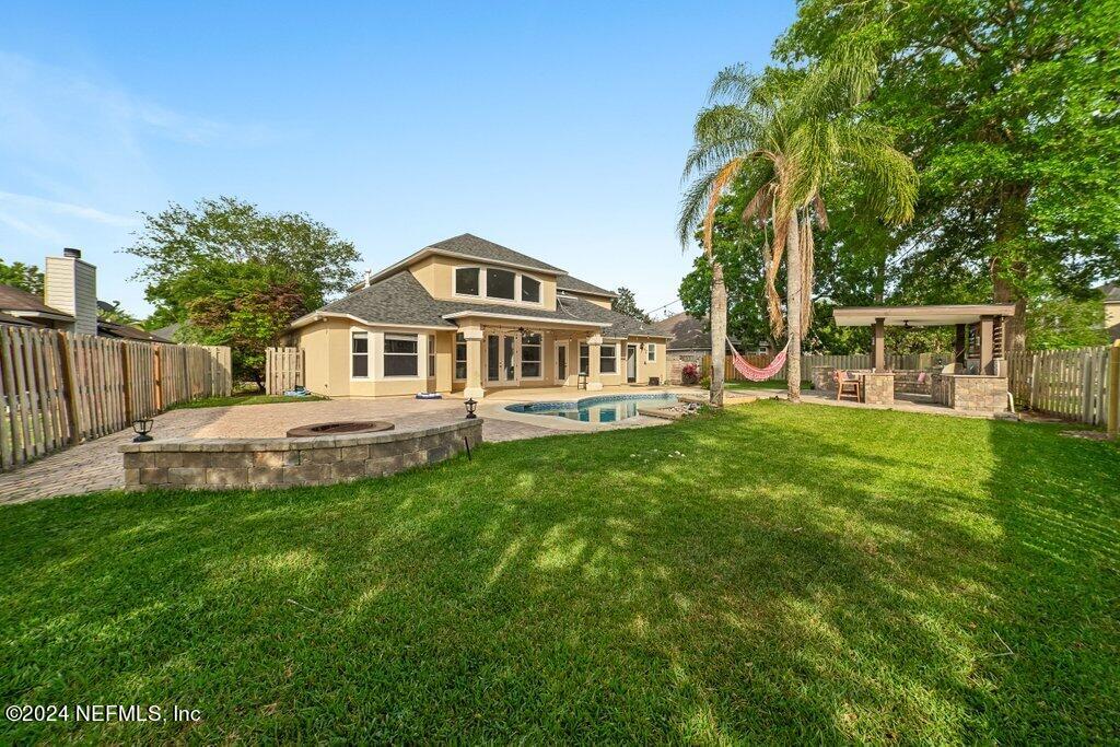 4009 LONICERA Loop