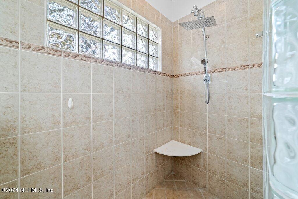 4009 LONICERA Loop