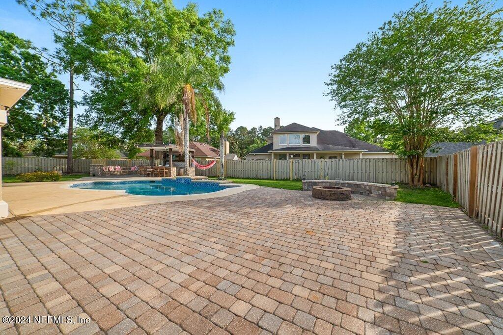 4009 LONICERA Loop