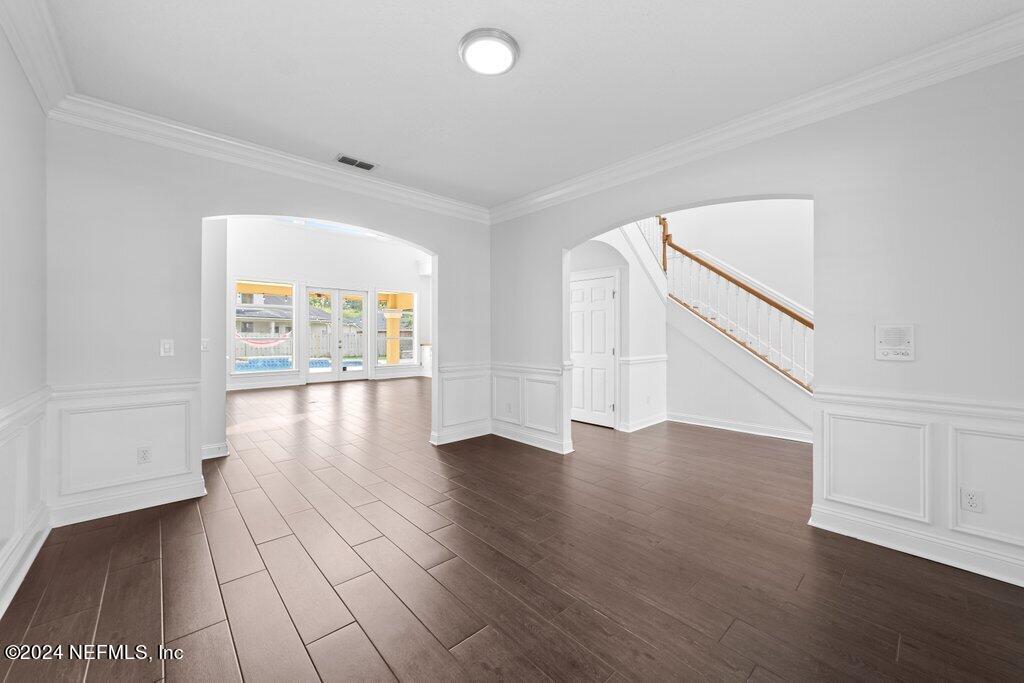 4009 LONICERA Loop
