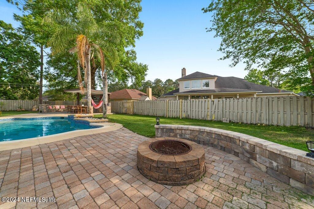 4009 LONICERA Loop