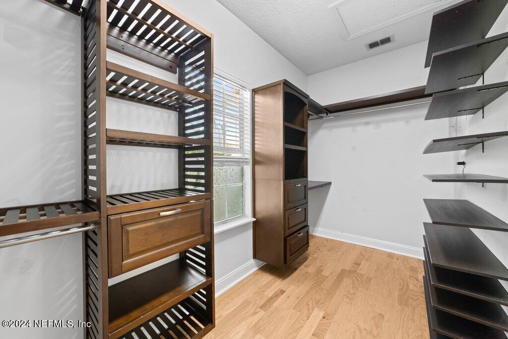 4009 LONICERA Loop