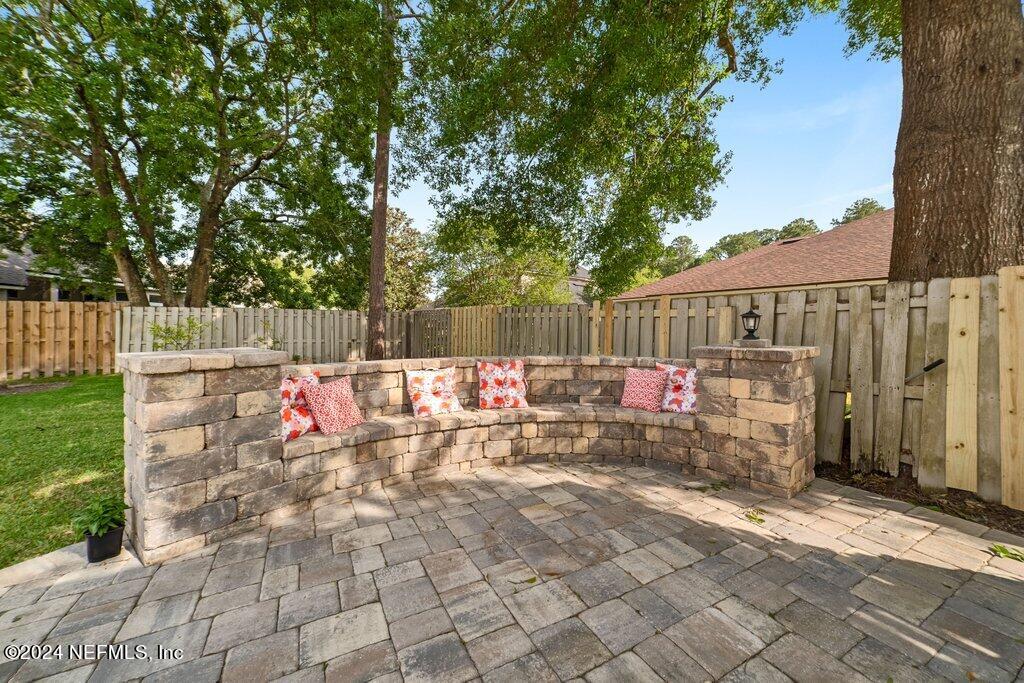 4009 LONICERA Loop