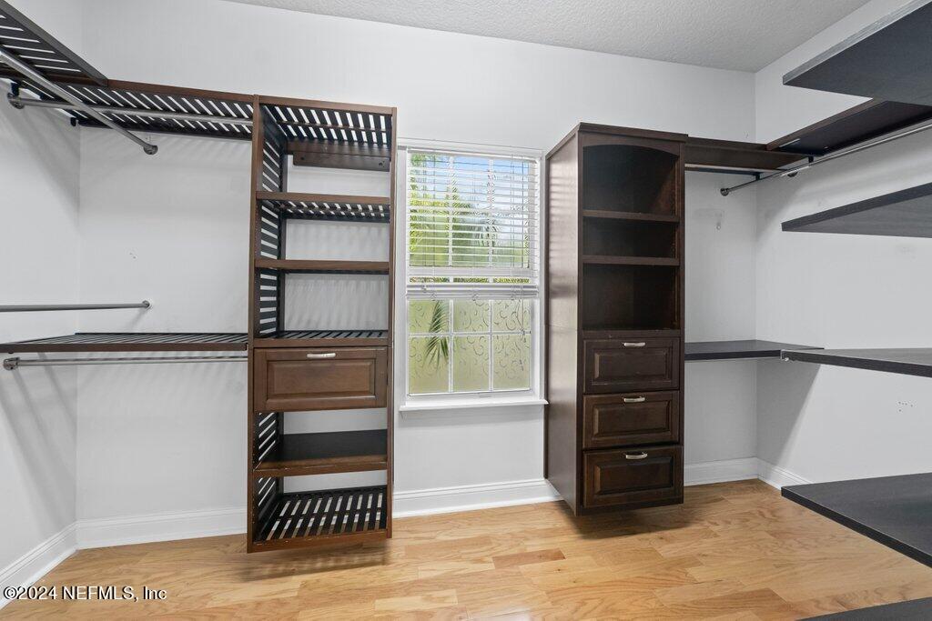 4009 LONICERA Loop