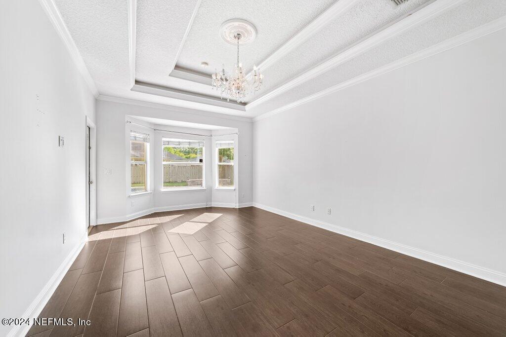 4009 LONICERA Loop