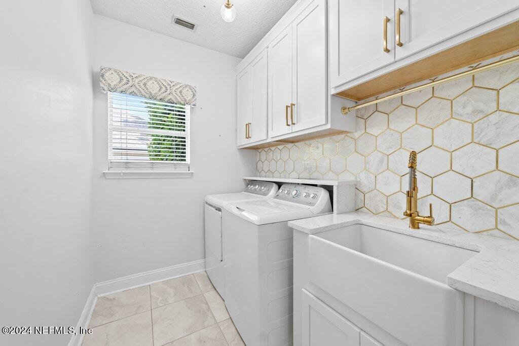 4009 LONICERA Loop