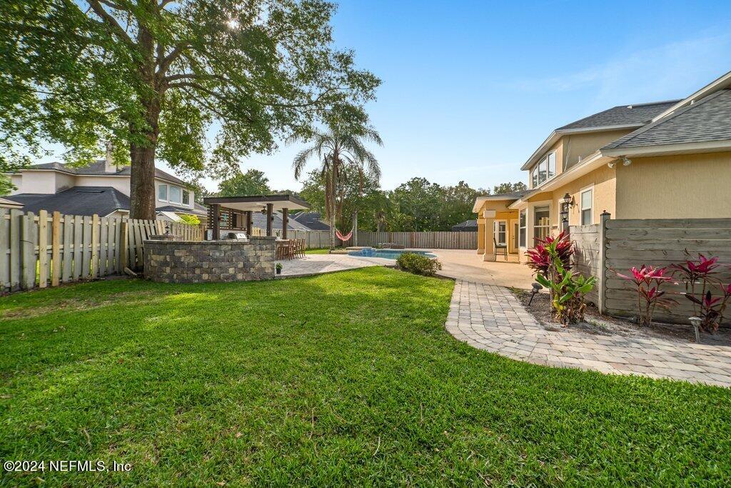 4009 LONICERA Loop