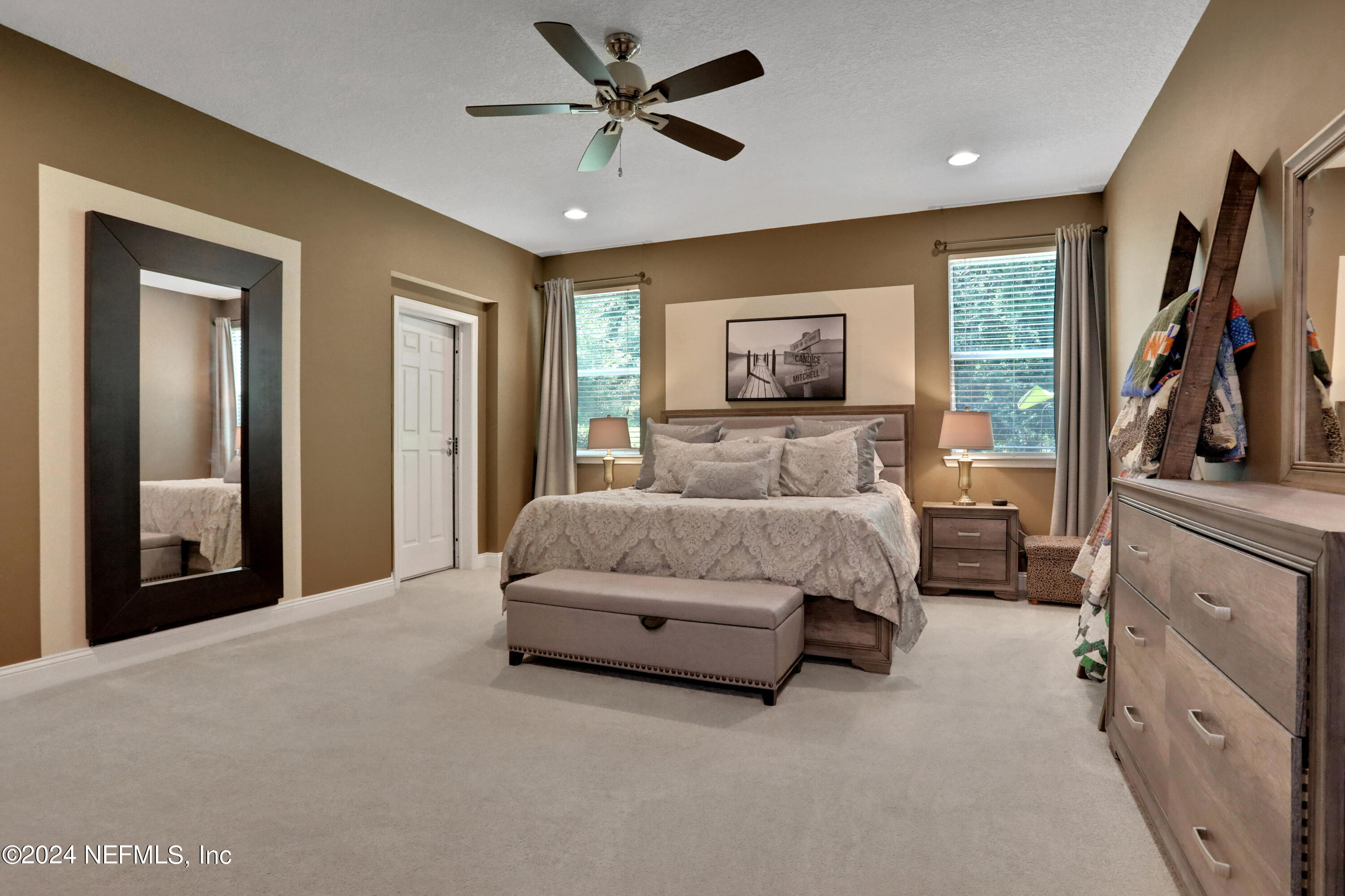 366 HOWLAND Drive