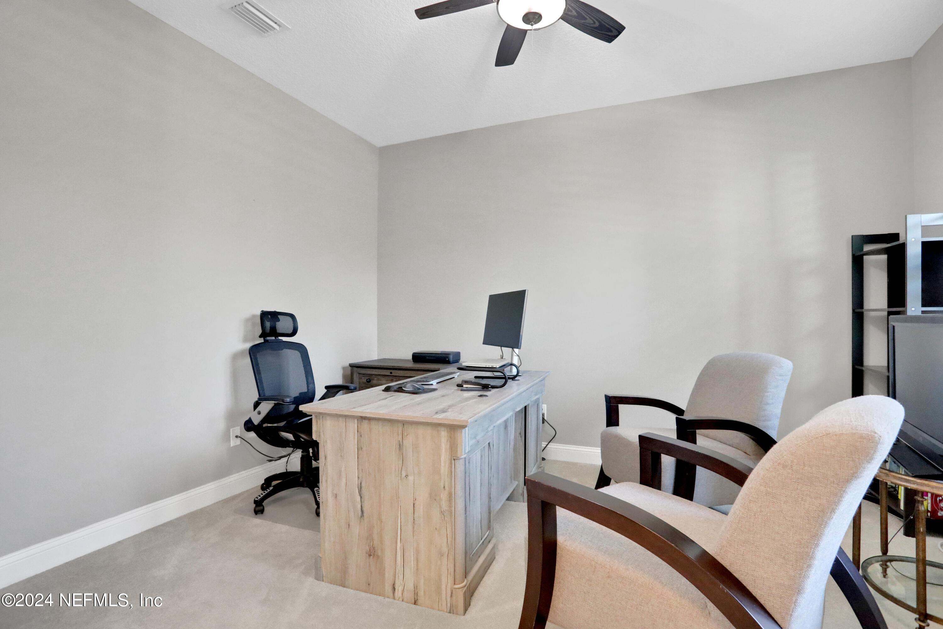 366 HOWLAND Drive