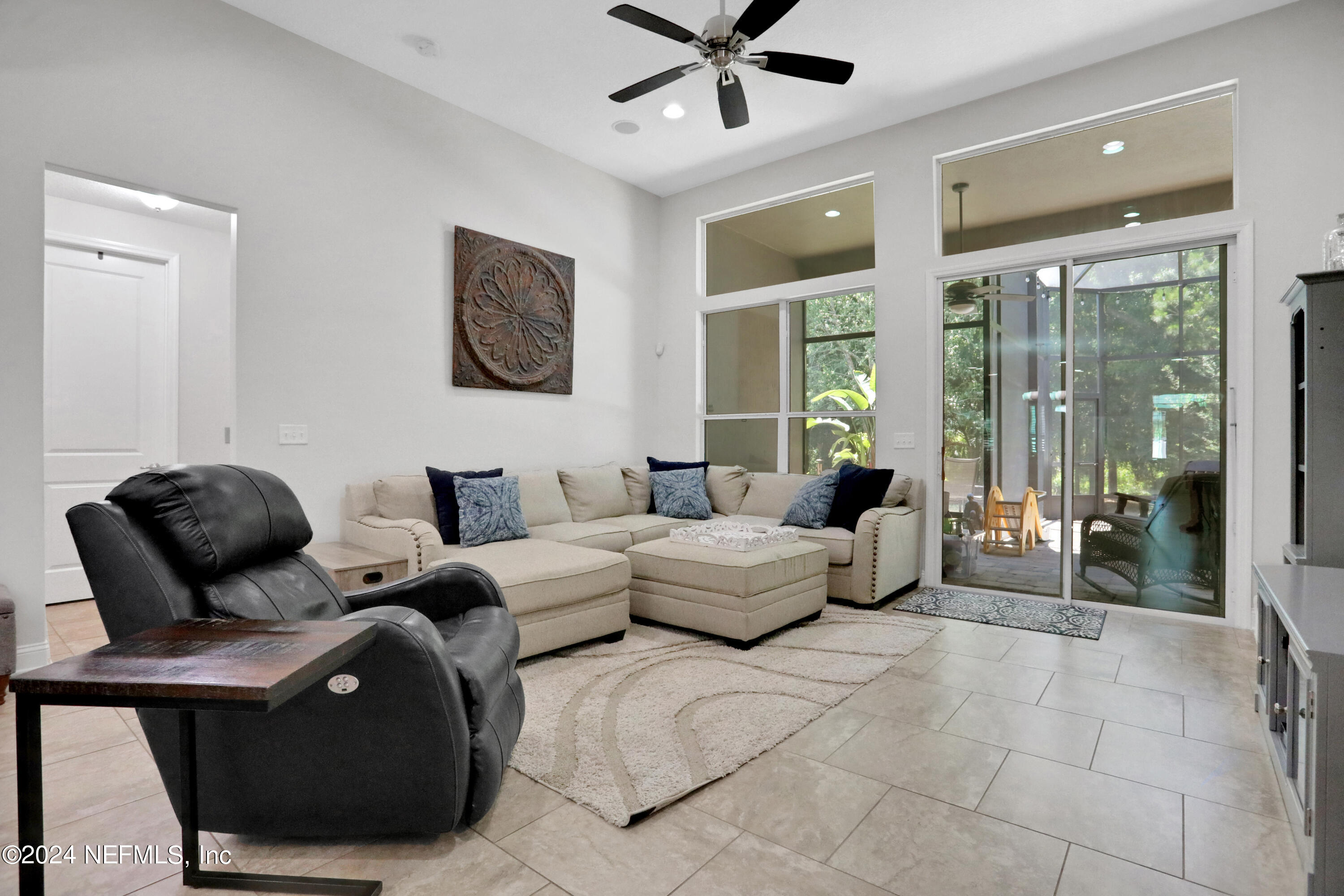 366 HOWLAND Drive