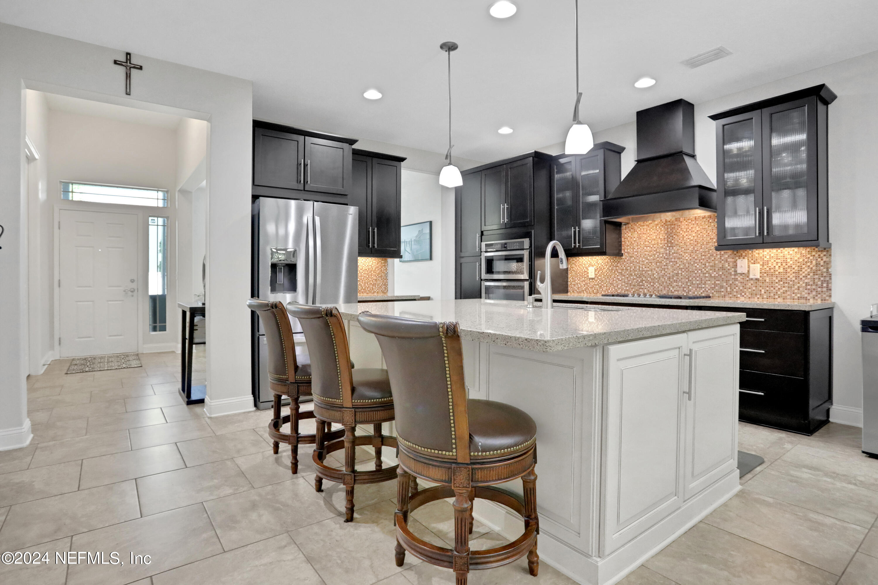 366 HOWLAND Drive
