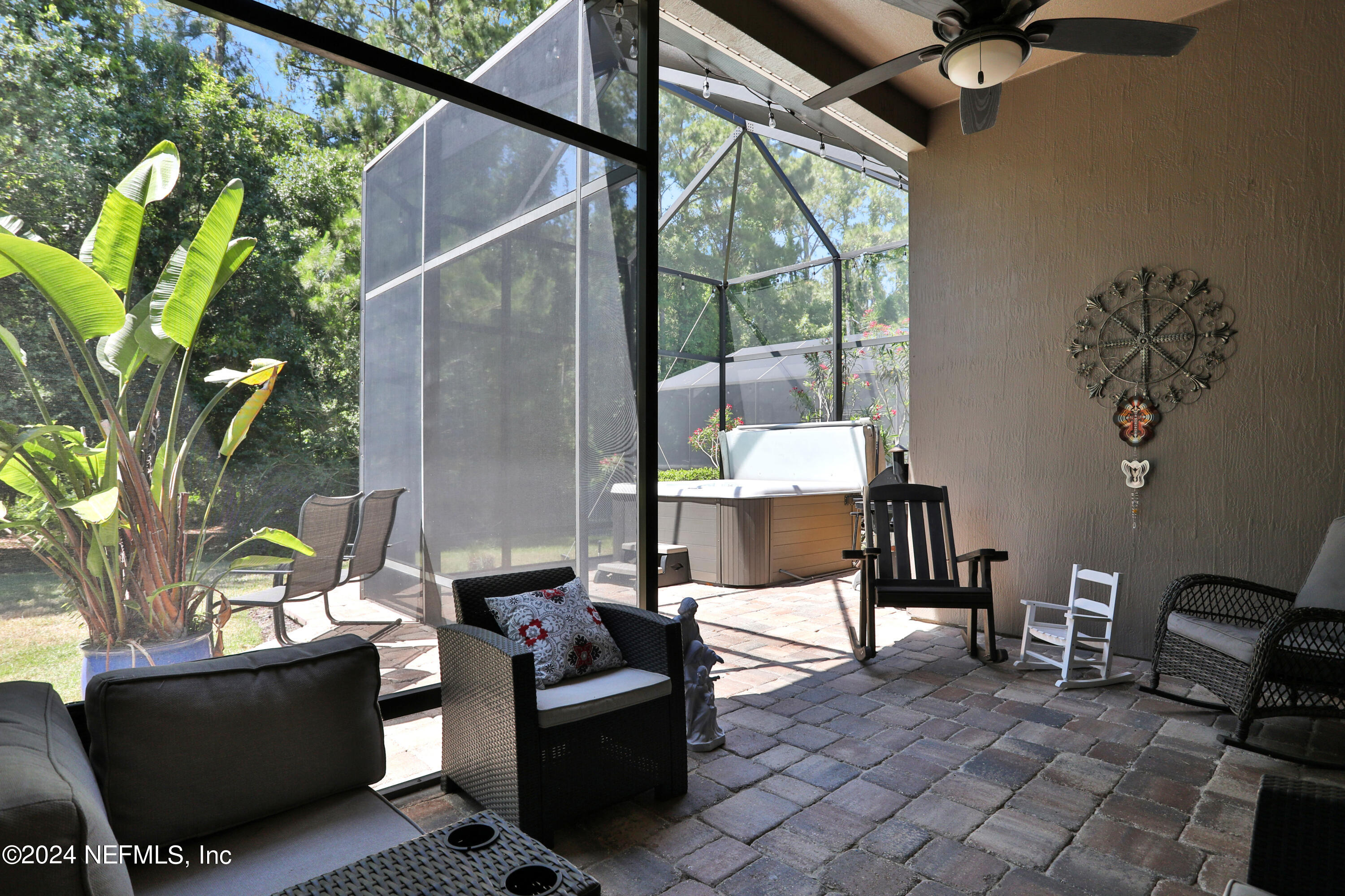 366 HOWLAND Drive