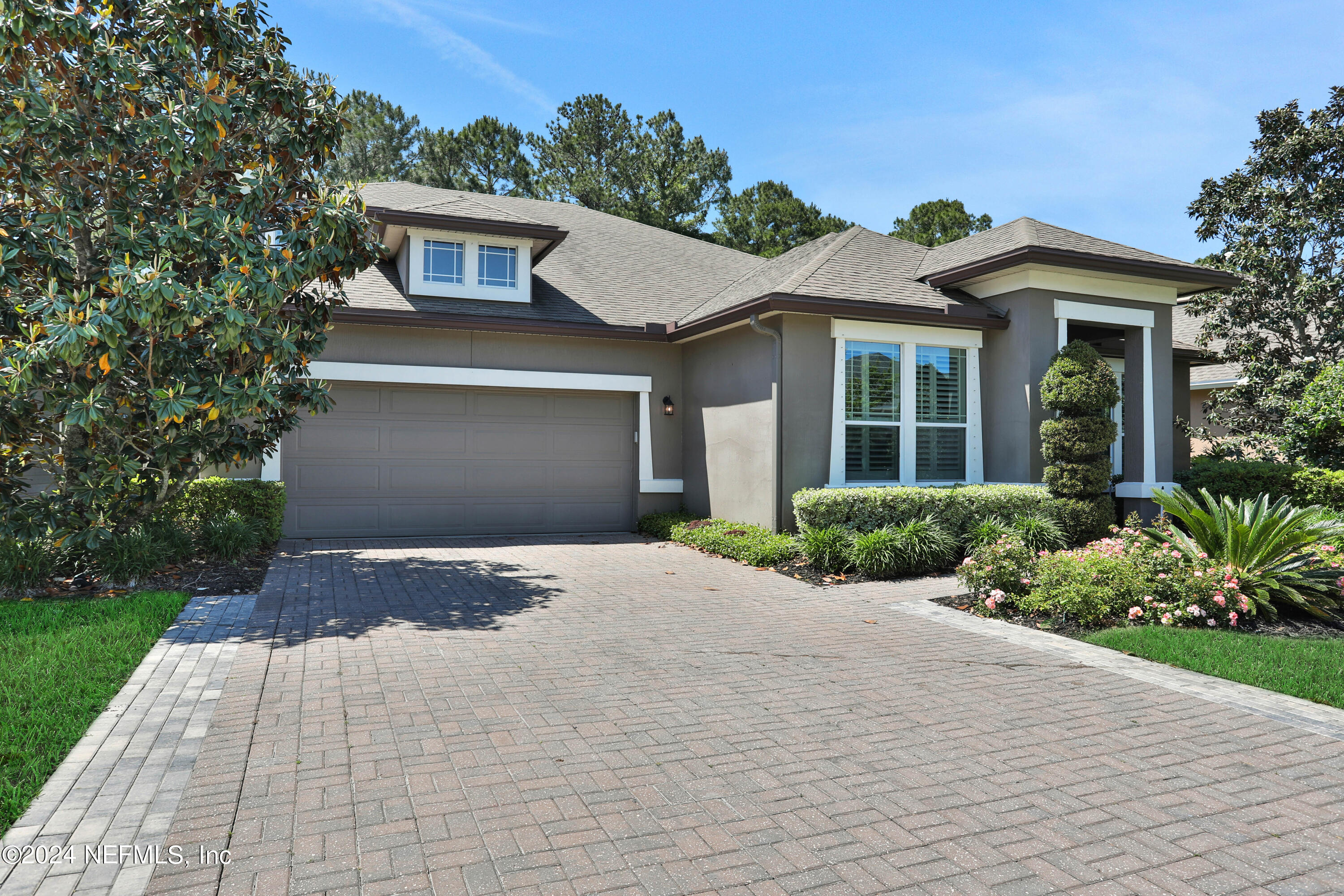 366 HOWLAND Drive