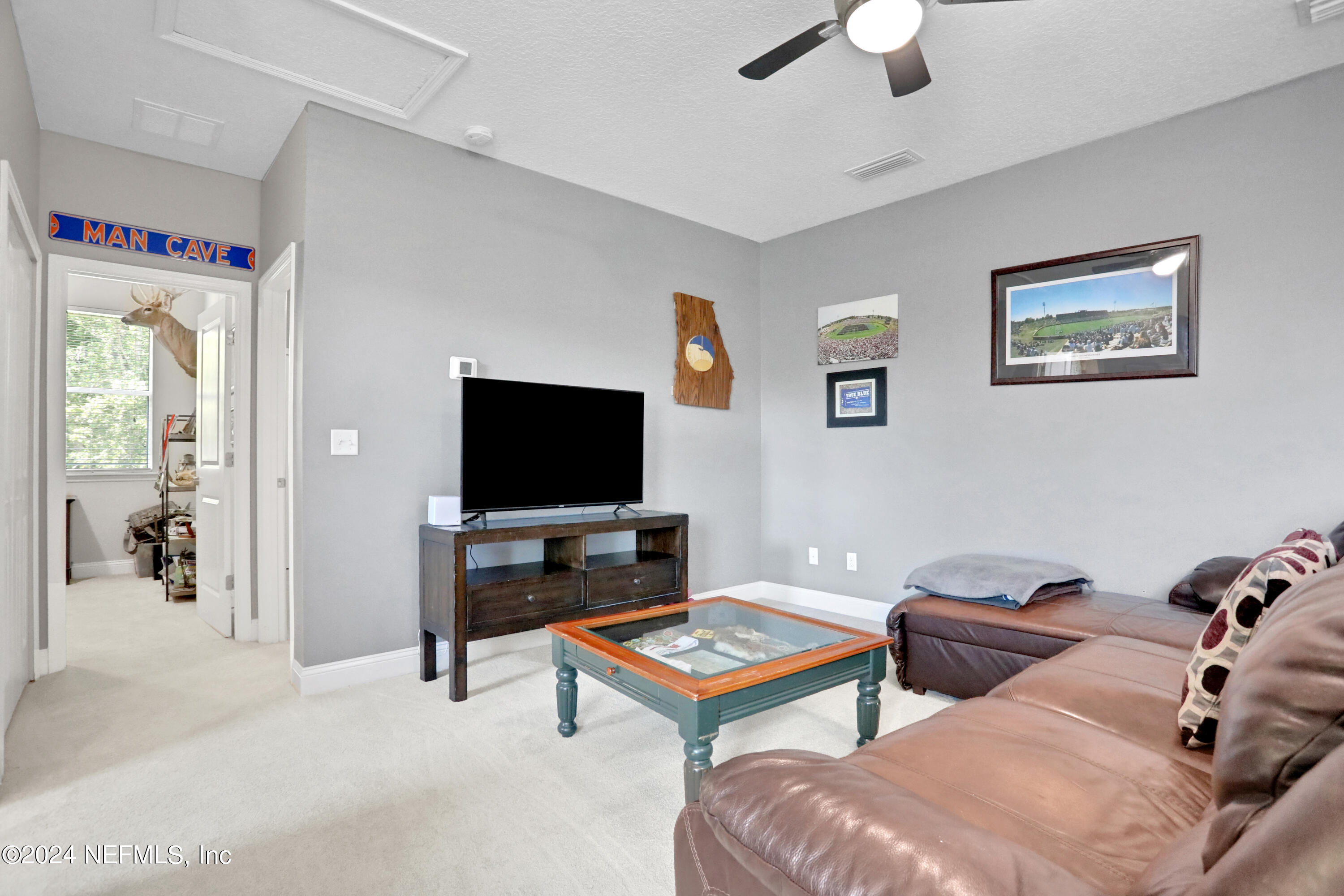 366 HOWLAND Drive