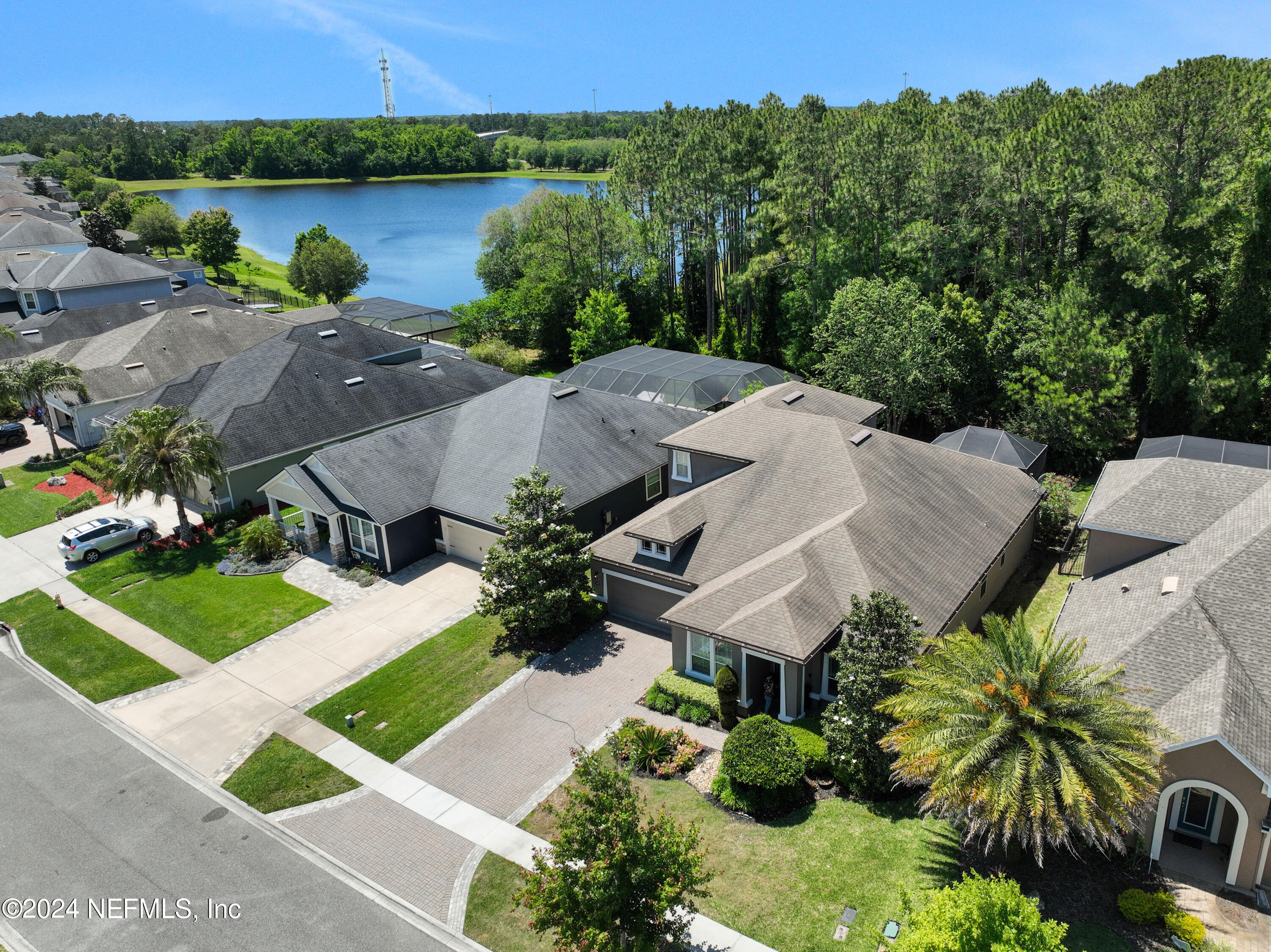 366 HOWLAND Drive