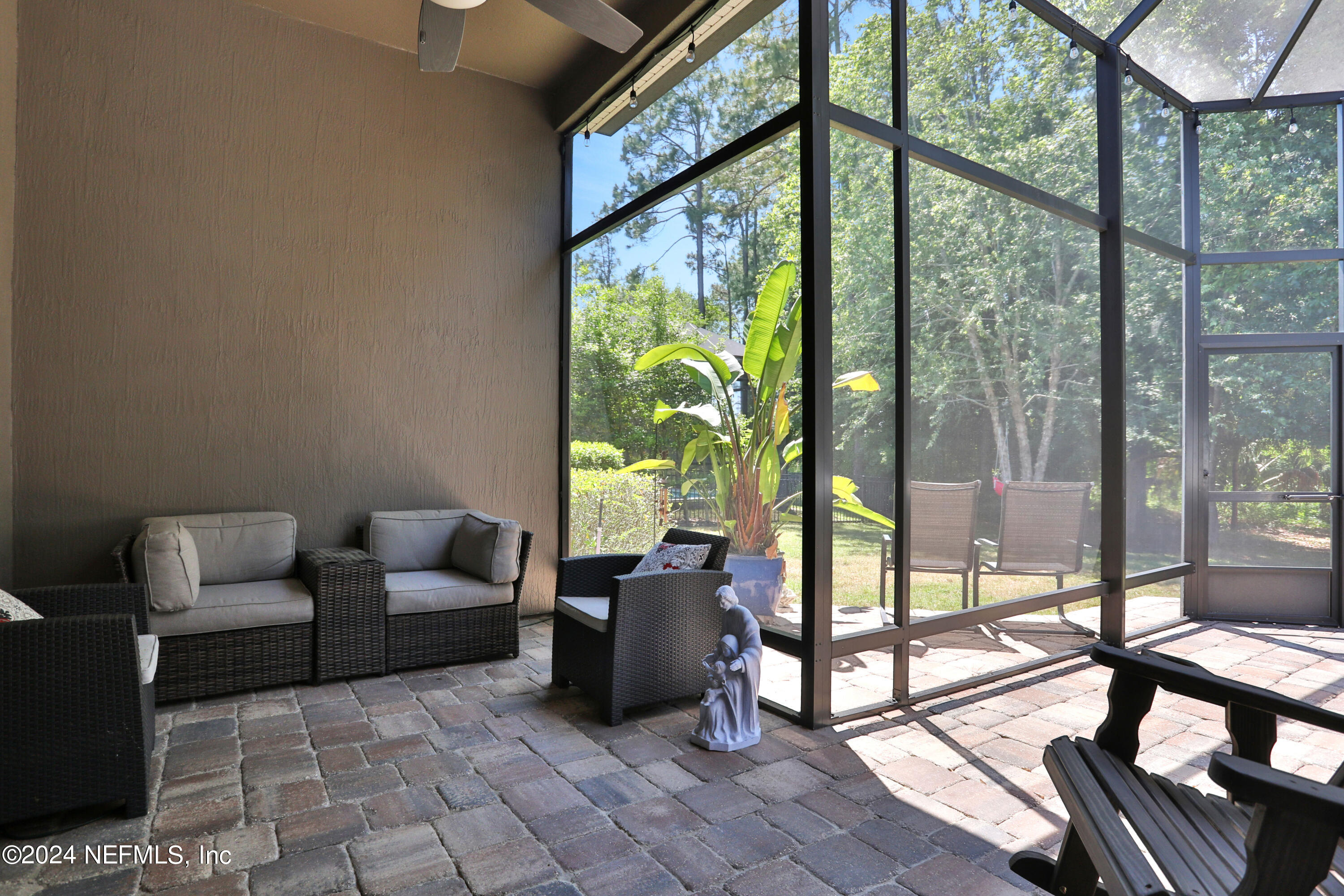 366 HOWLAND Drive