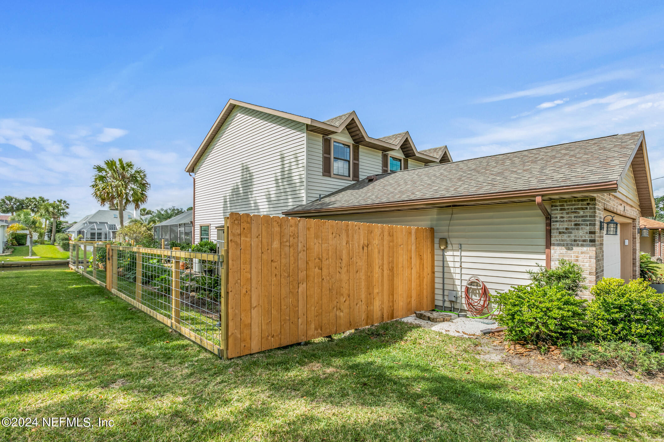 8 CEDARFORD Court