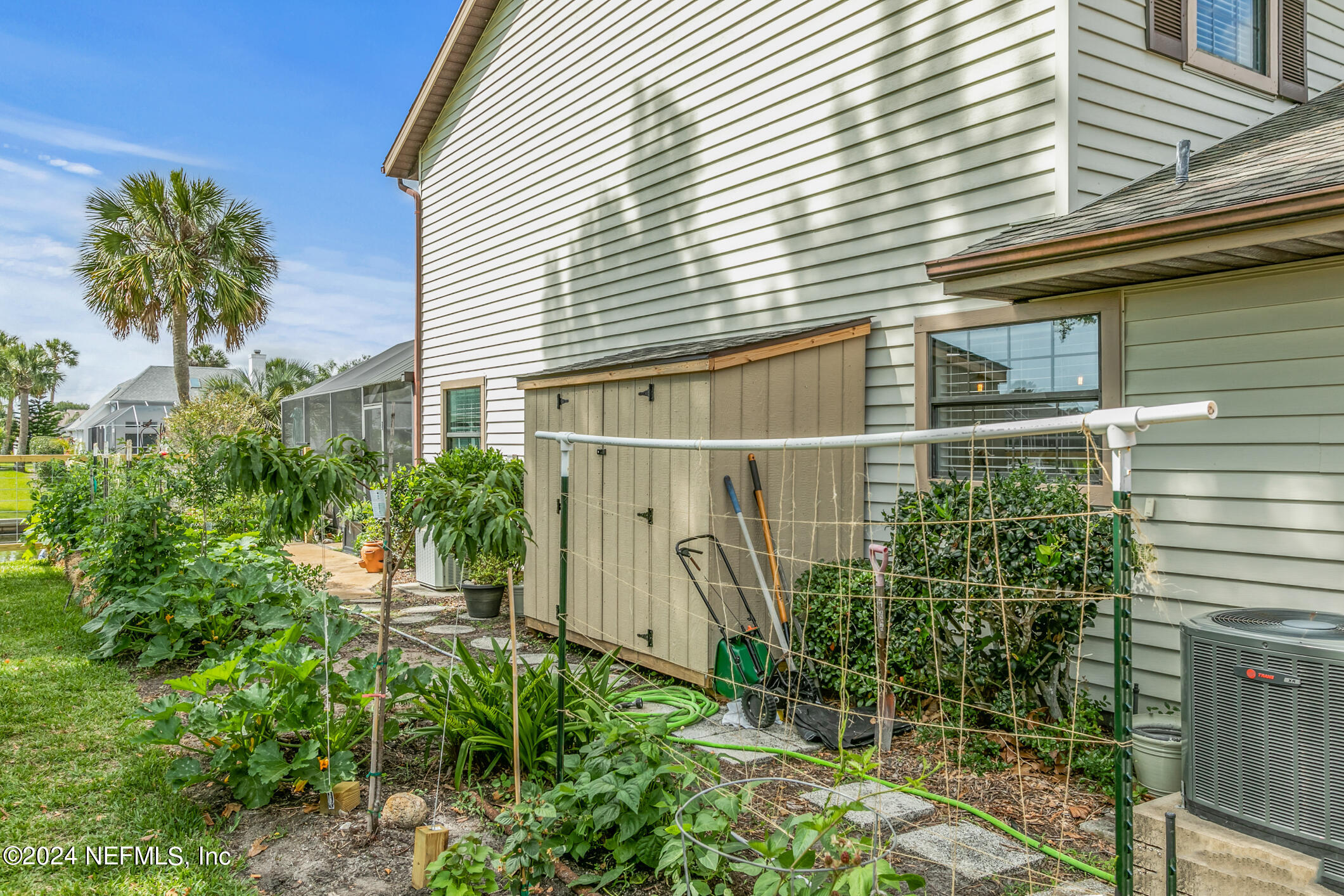 8 CEDARFORD Court