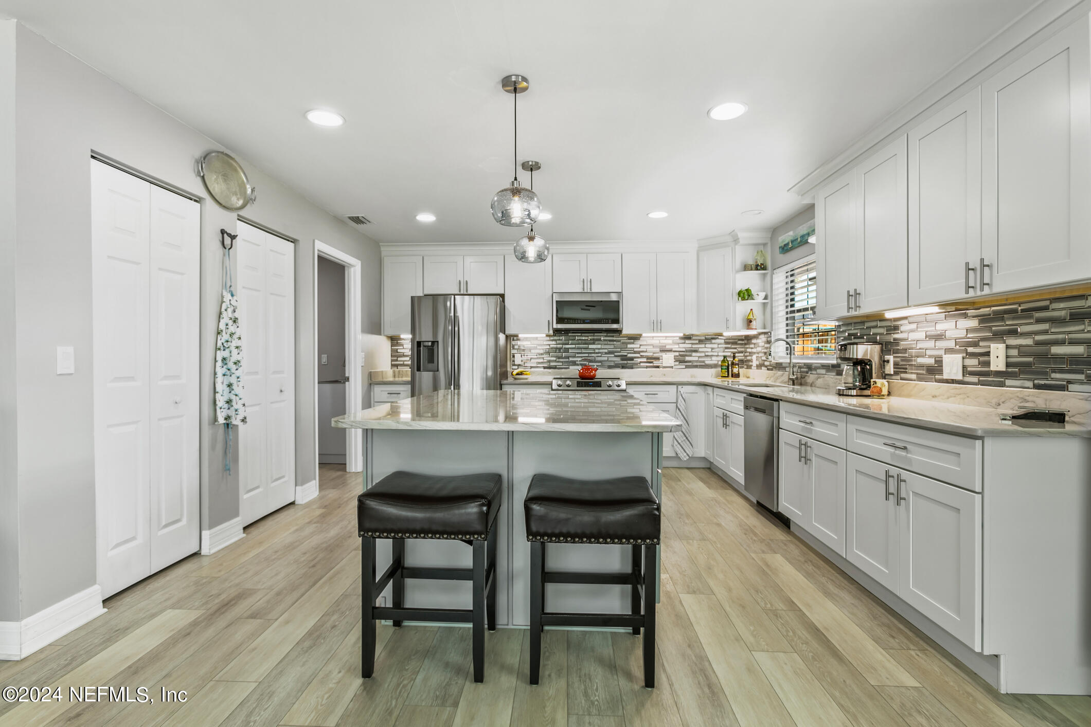 8 CEDARFORD Court
