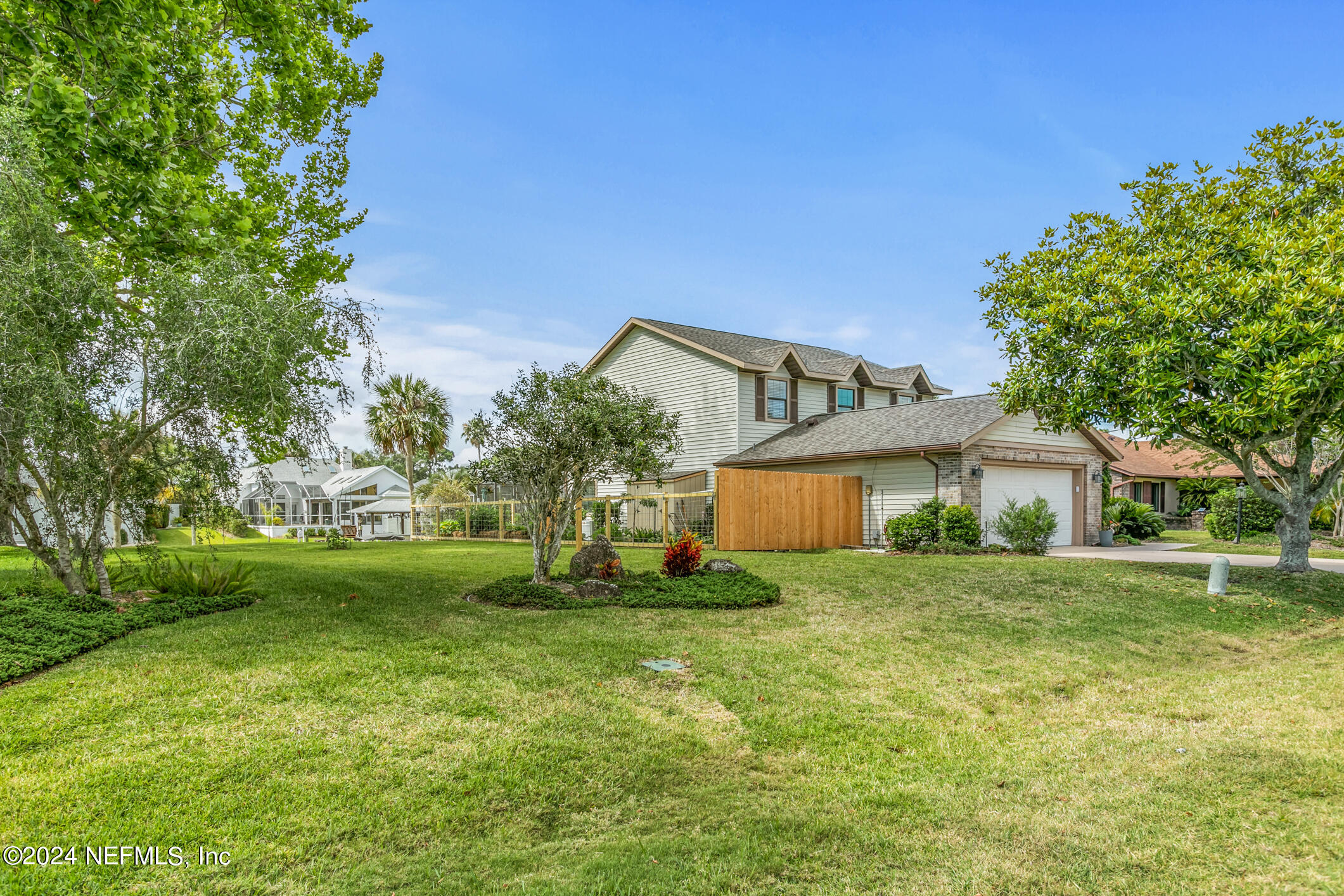 8 CEDARFORD Court