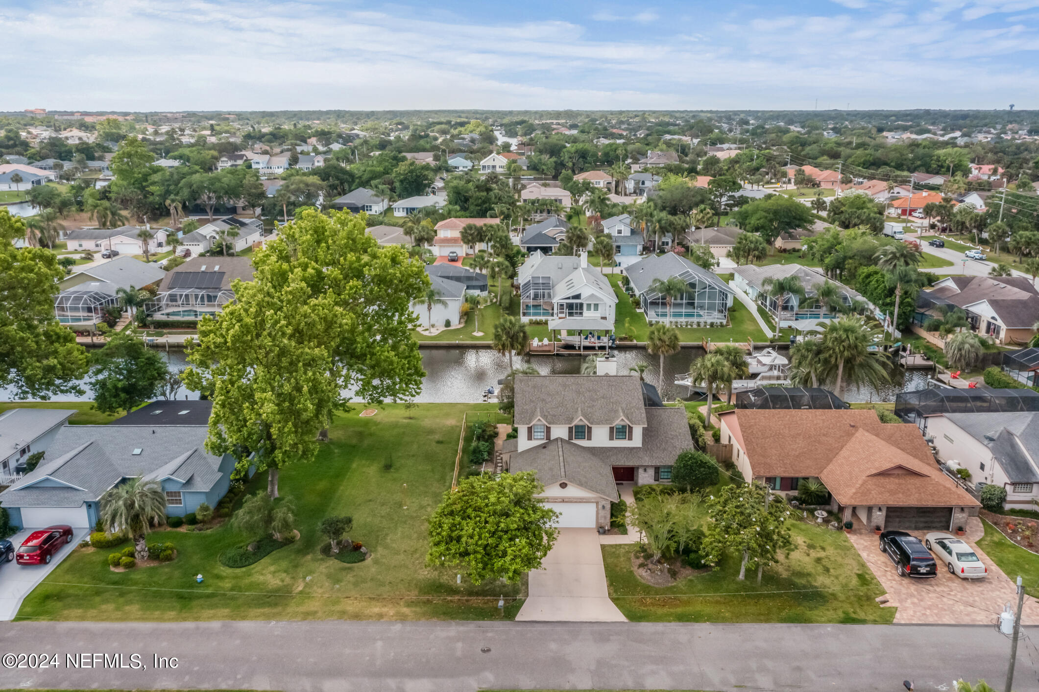 8 CEDARFORD Court