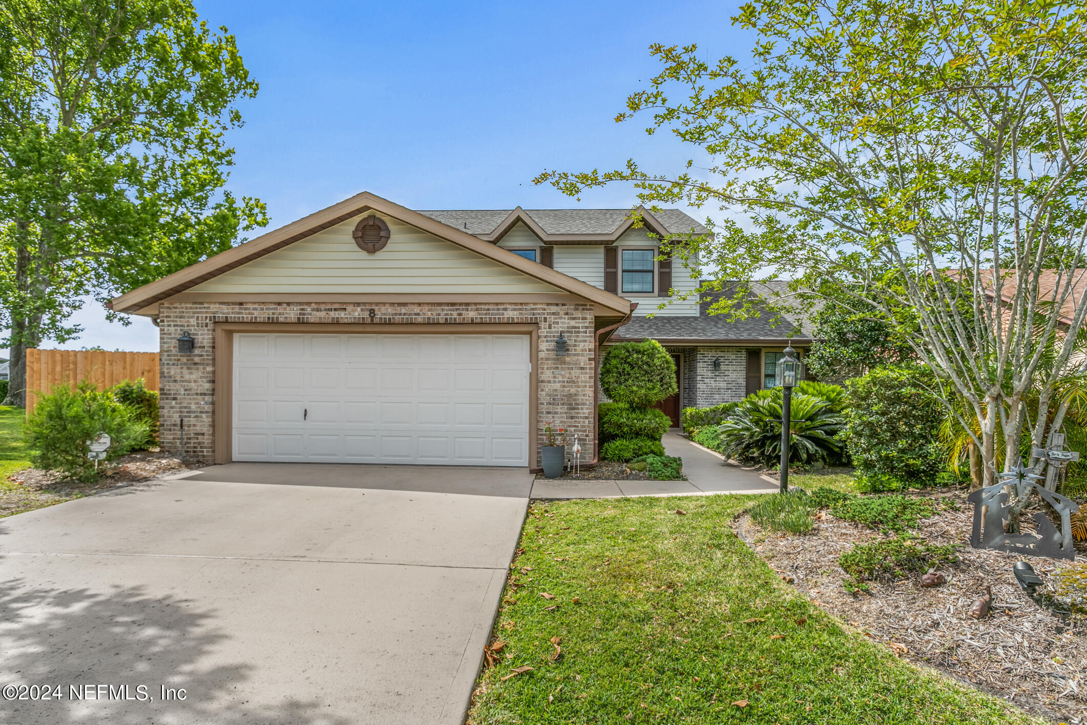 8 CEDARFORD Court