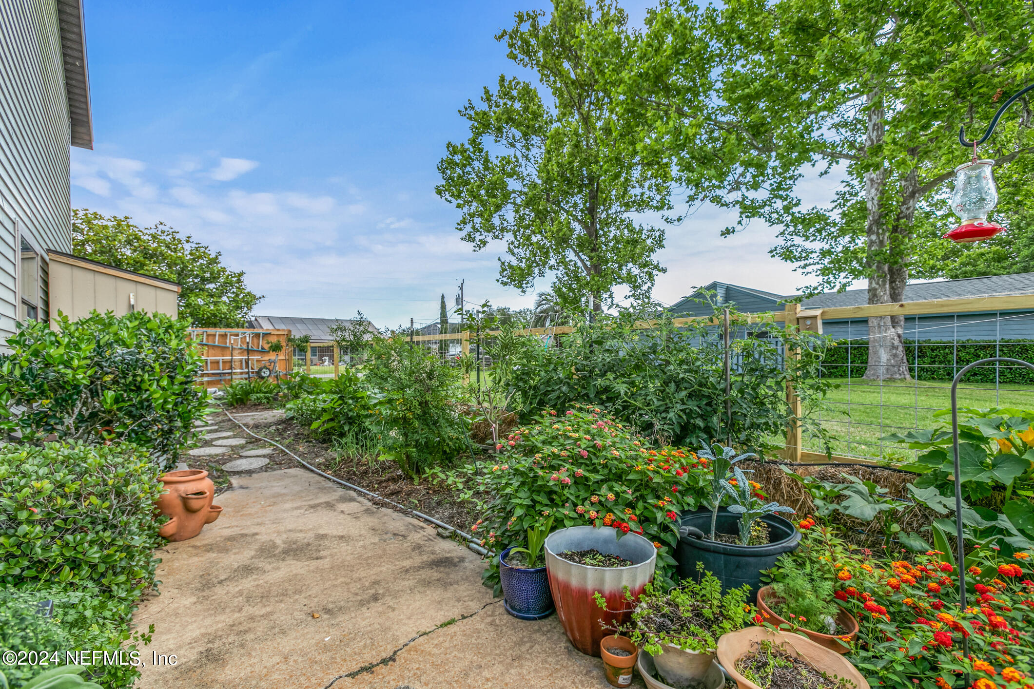 8 CEDARFORD Court