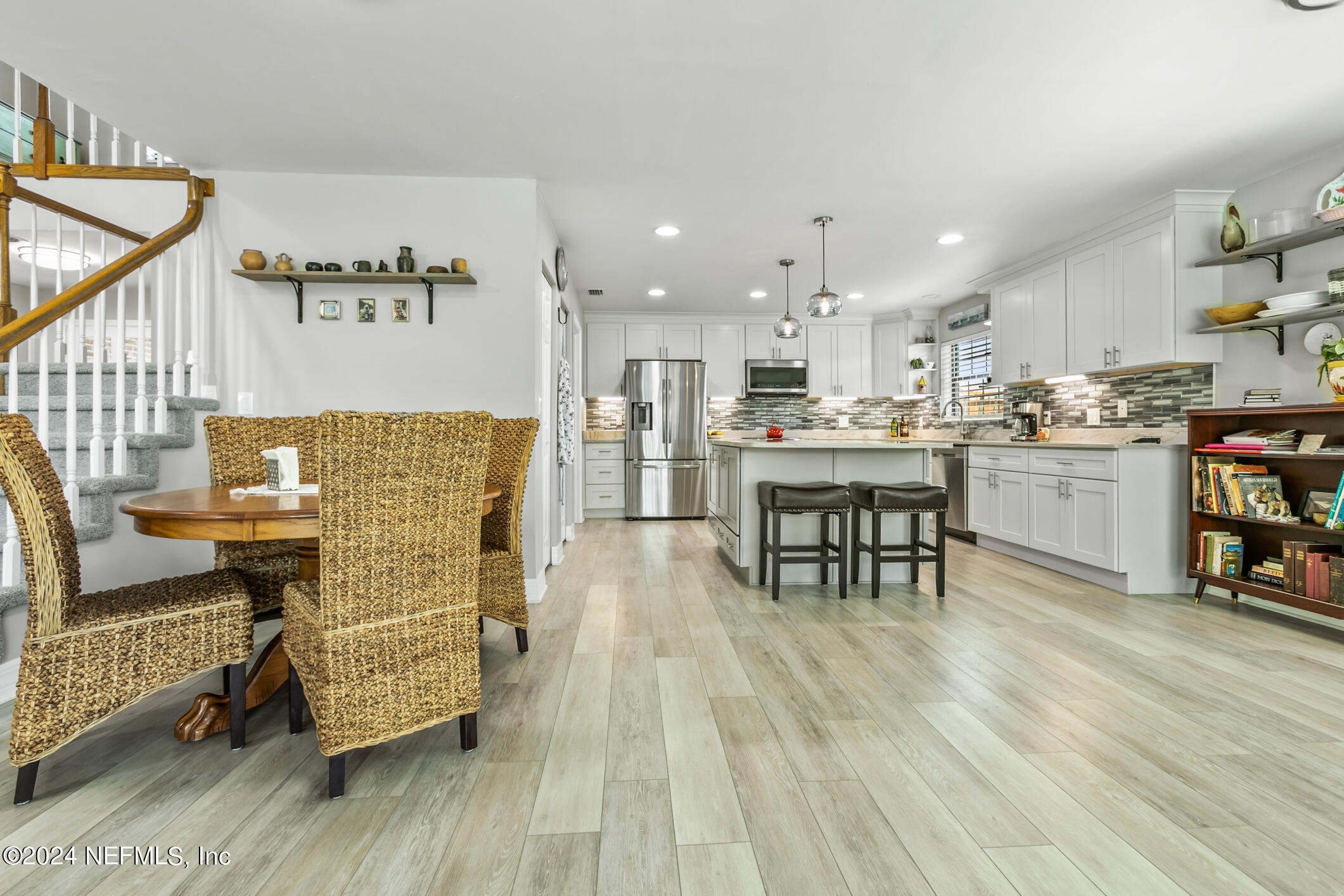 8 CEDARFORD Court
