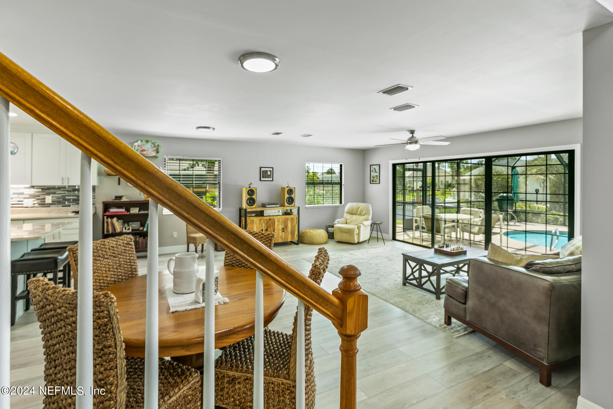 8 CEDARFORD Court