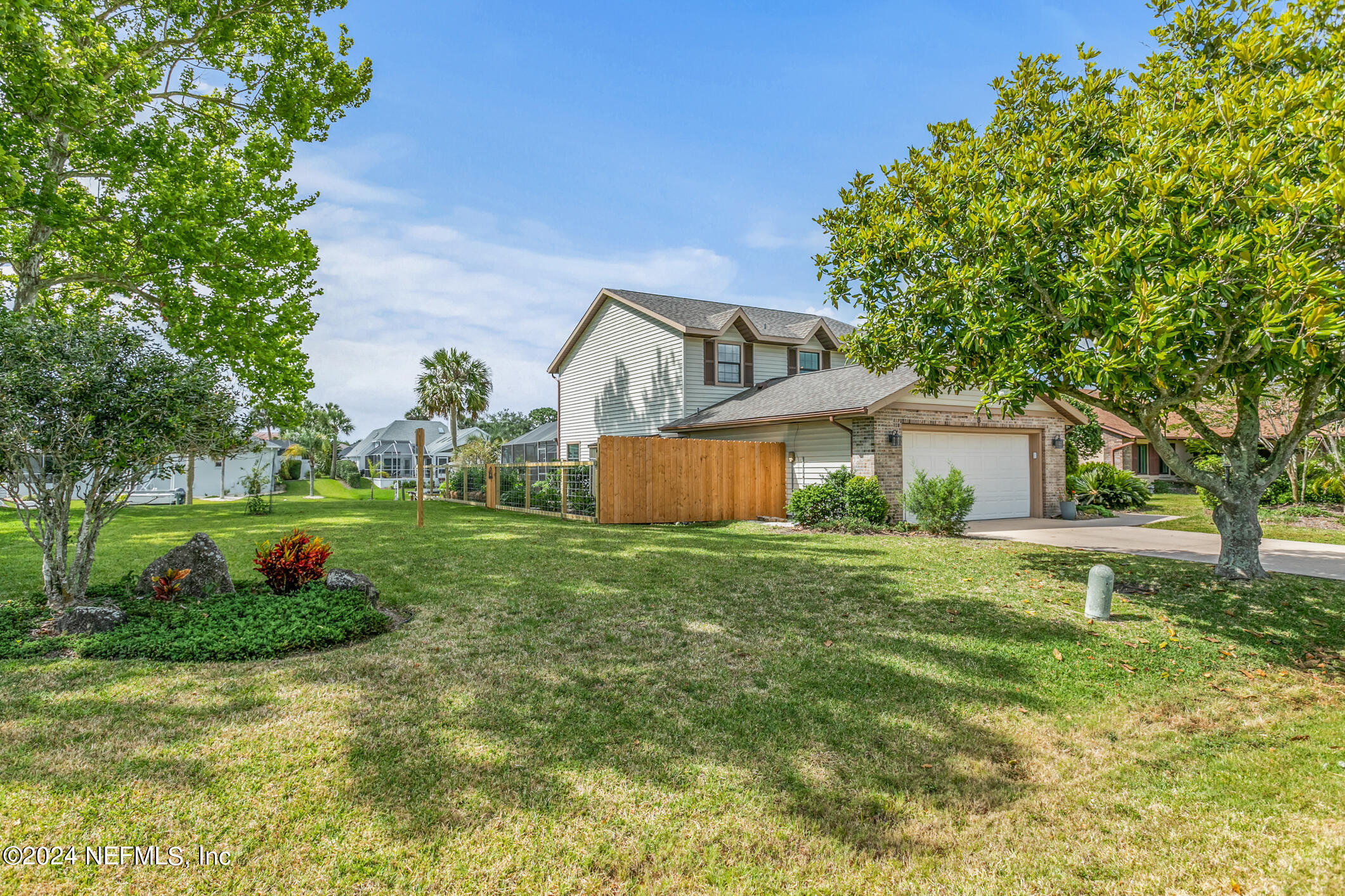 8 CEDARFORD Court