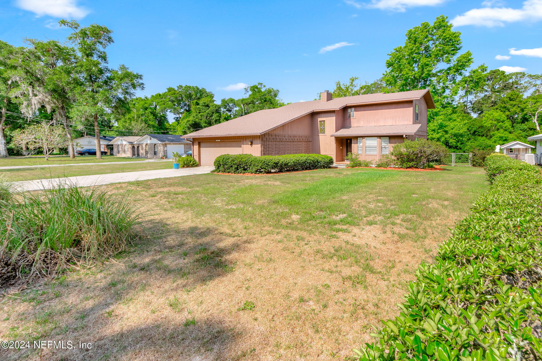 1084 CHEYENNE Drive