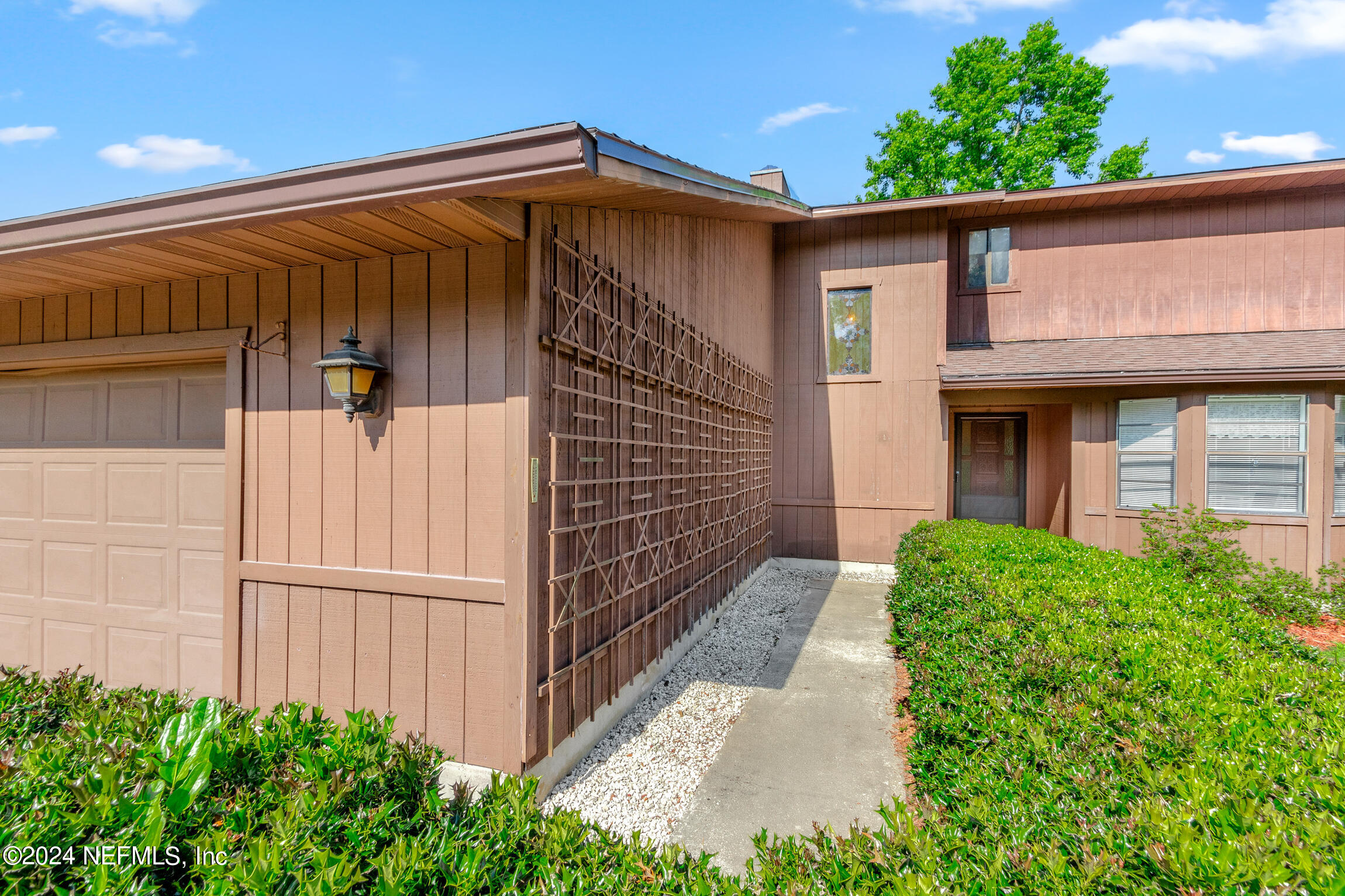 1084 CHEYENNE Drive