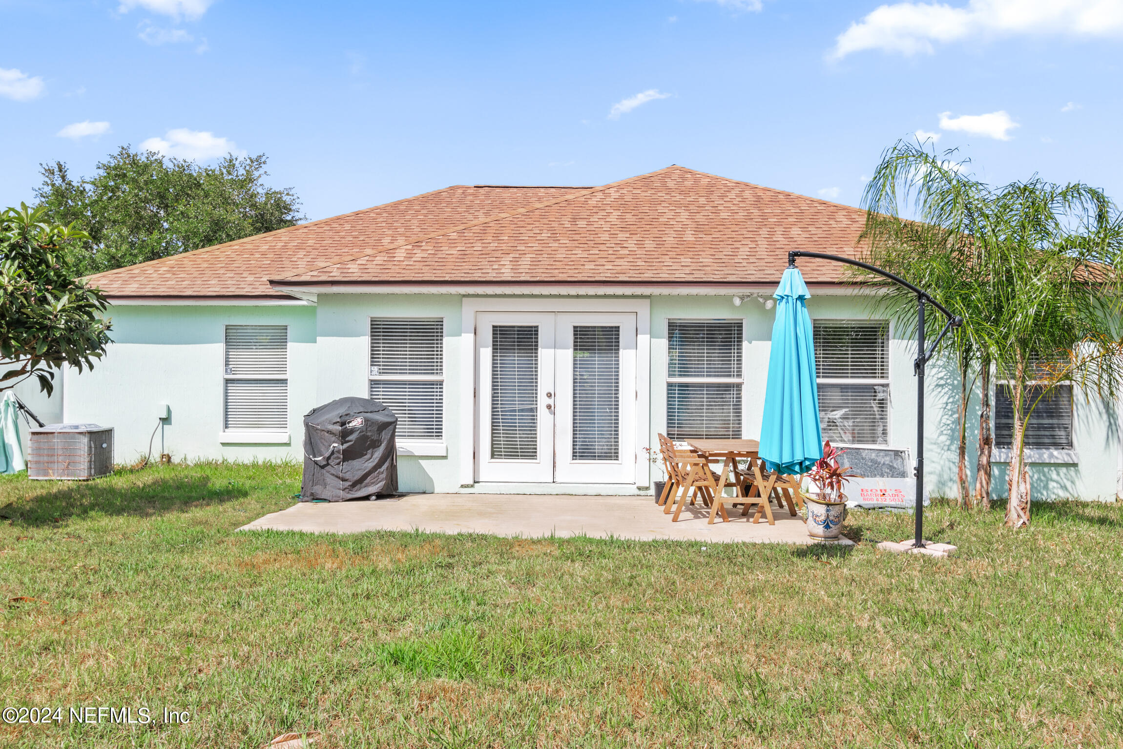 992 OAK ARBOR Circle