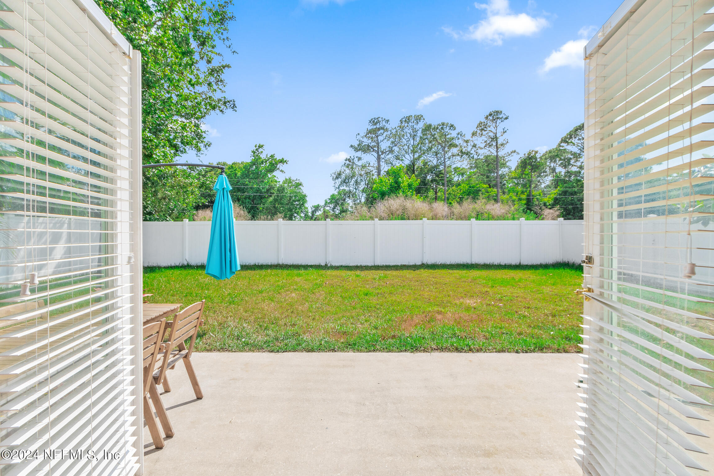 992 OAK ARBOR Circle