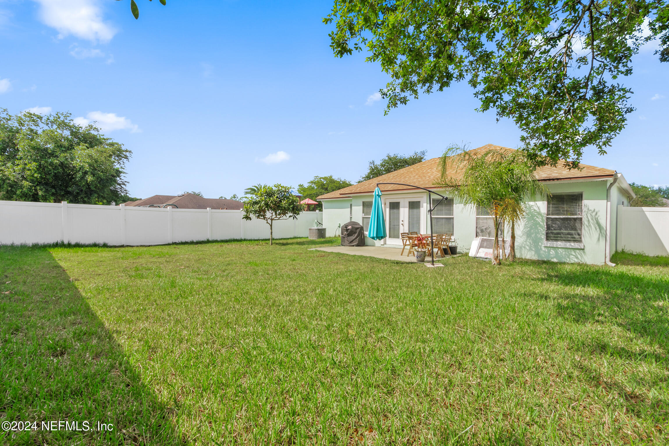 992 OAK ARBOR Circle