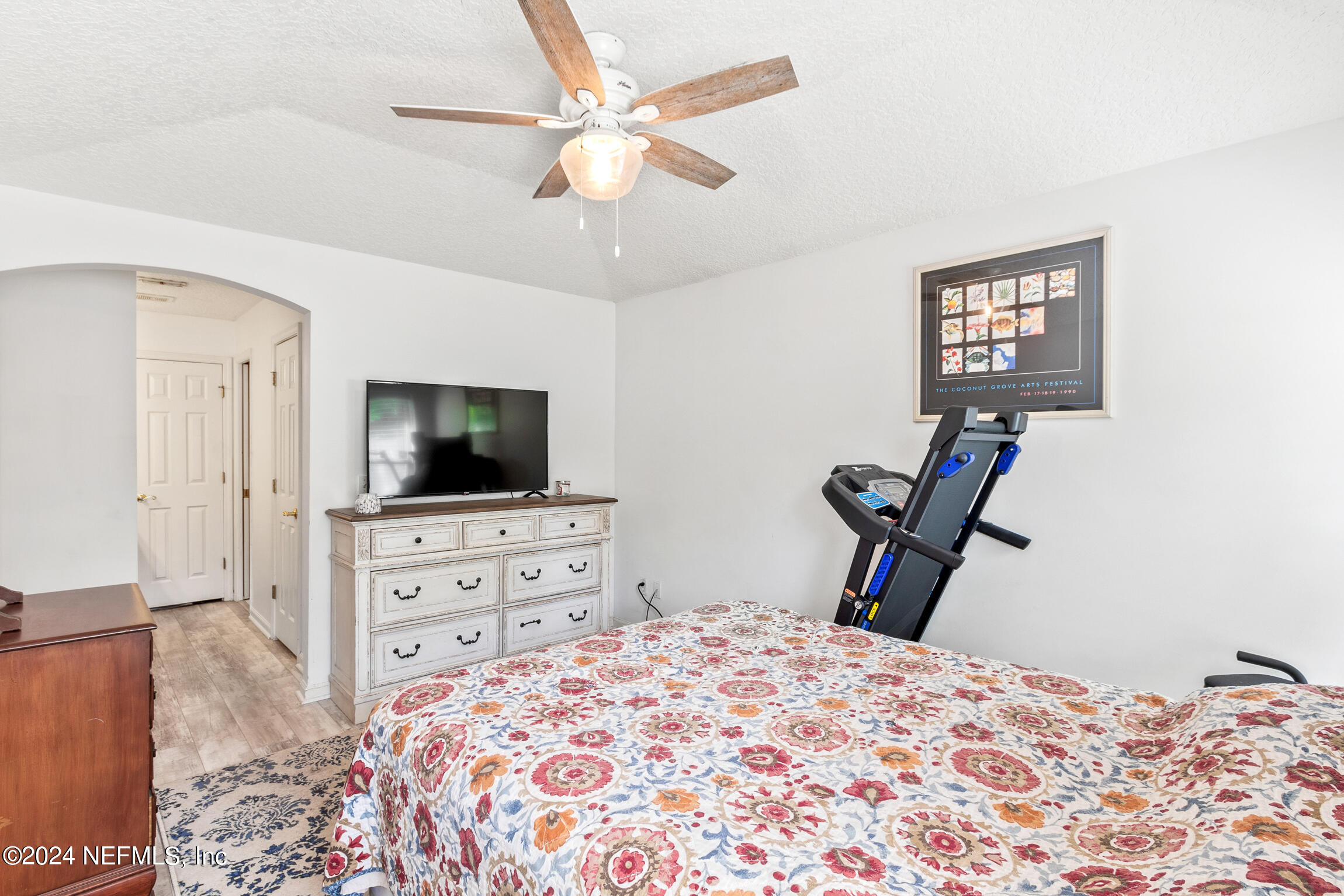 992 OAK ARBOR Circle