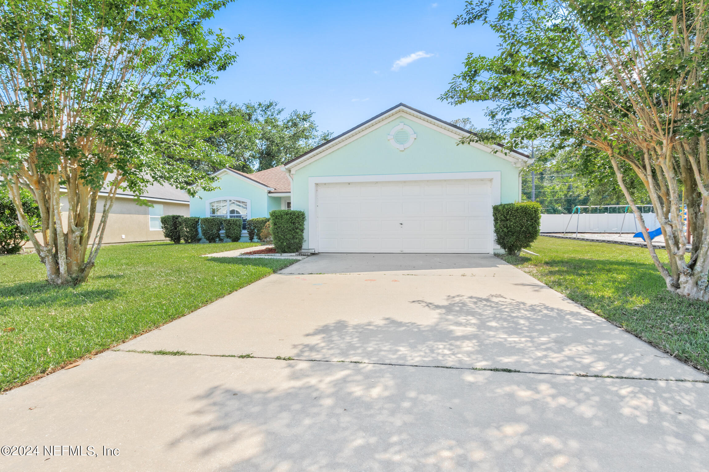 992 OAK ARBOR Circle