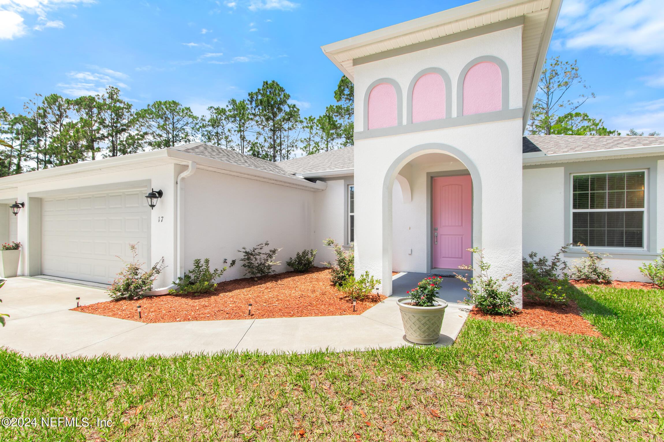 17 PITTMAN Place