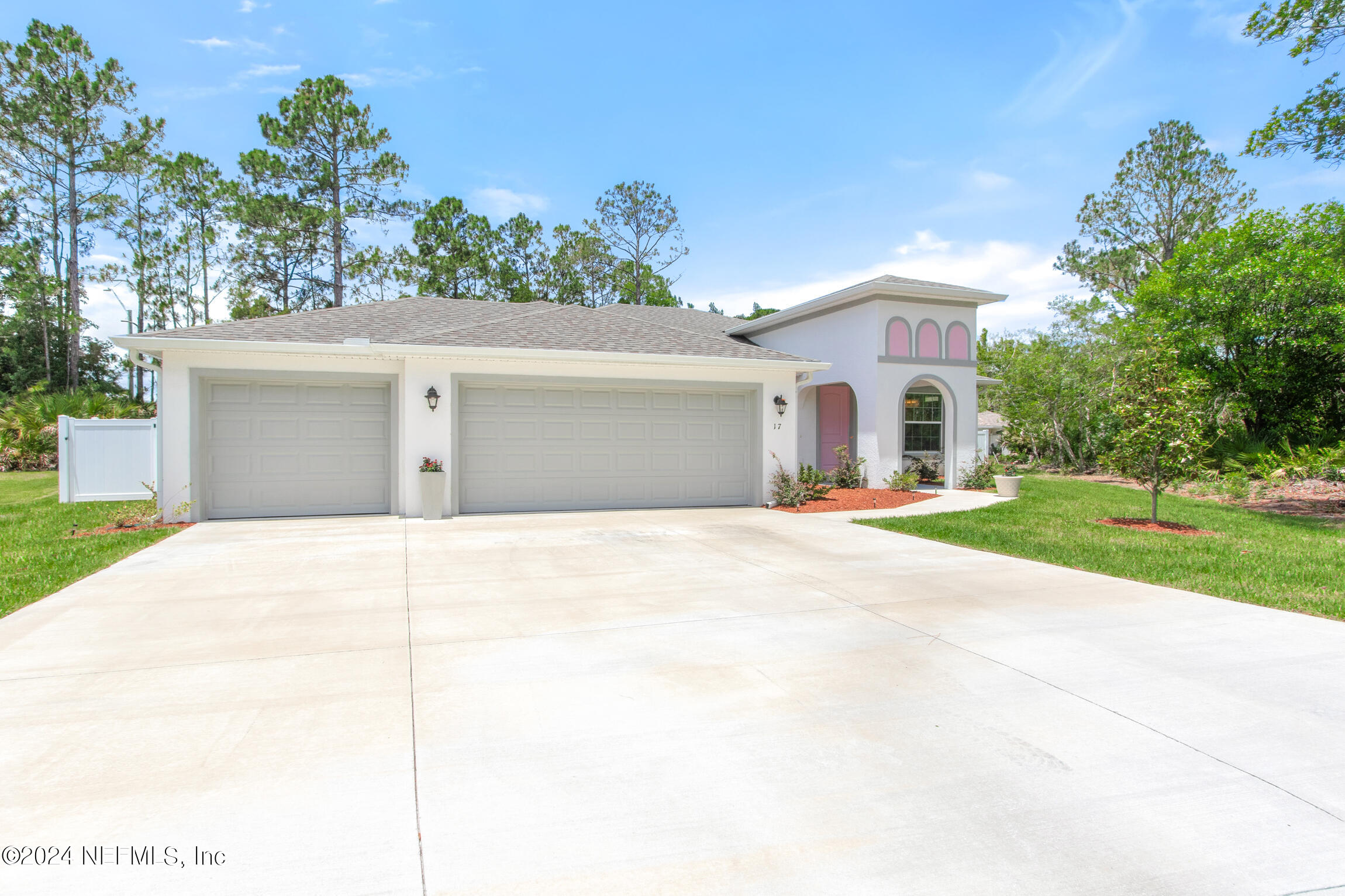 17 PITTMAN Place