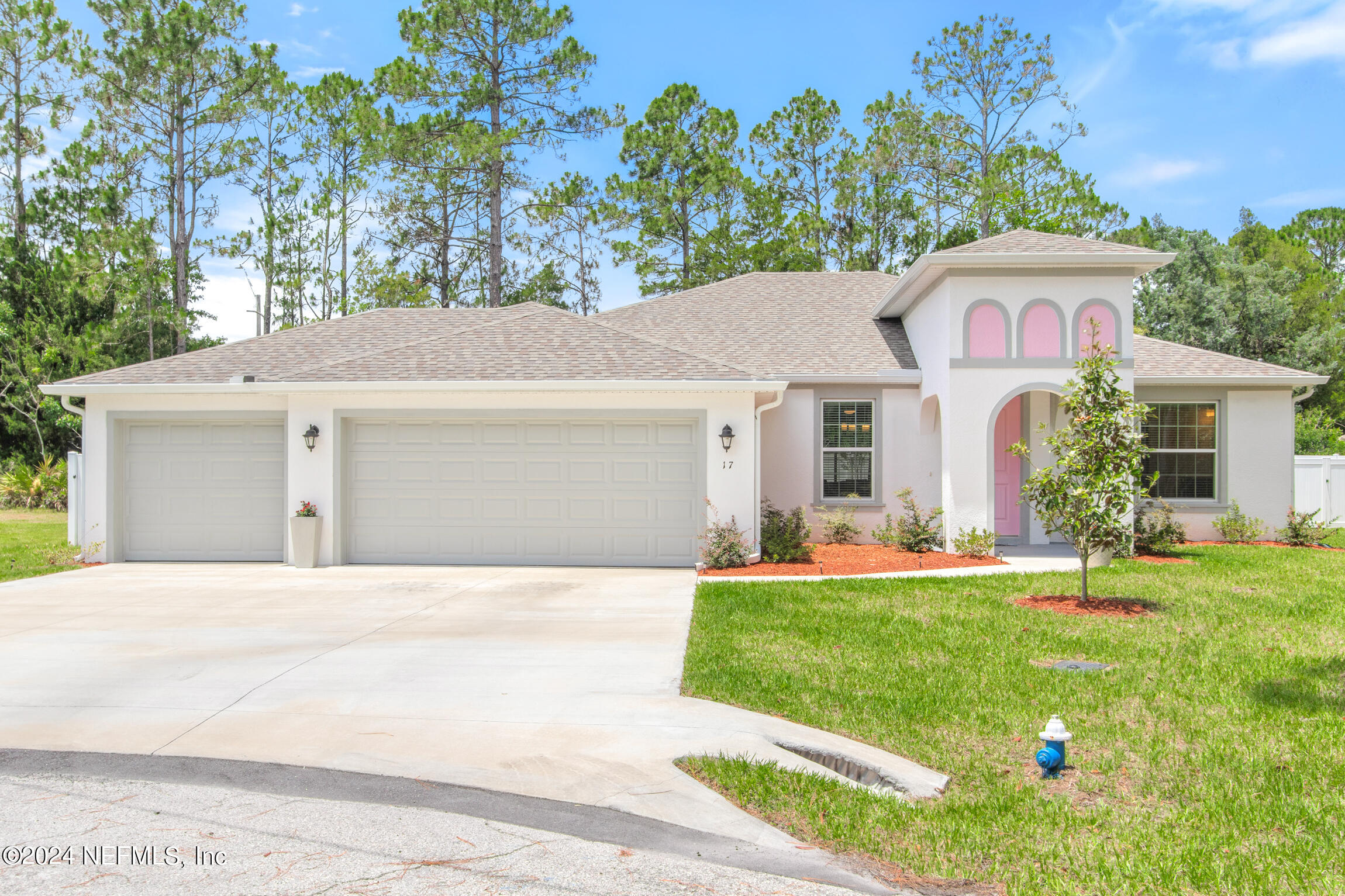 17 PITTMAN Place