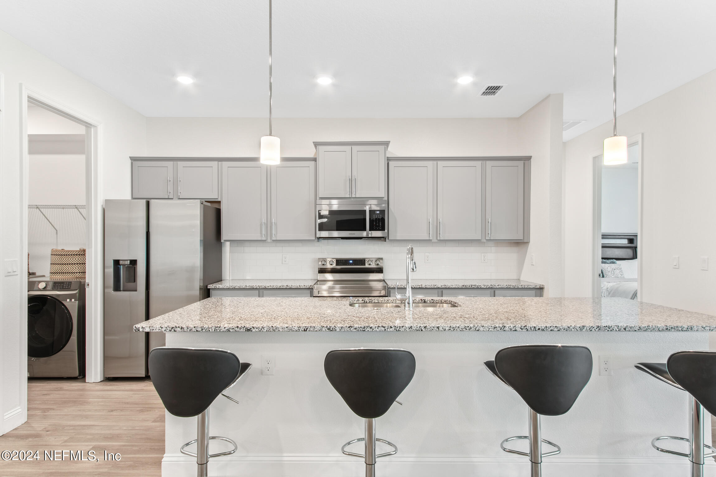 17 PITTMAN Place