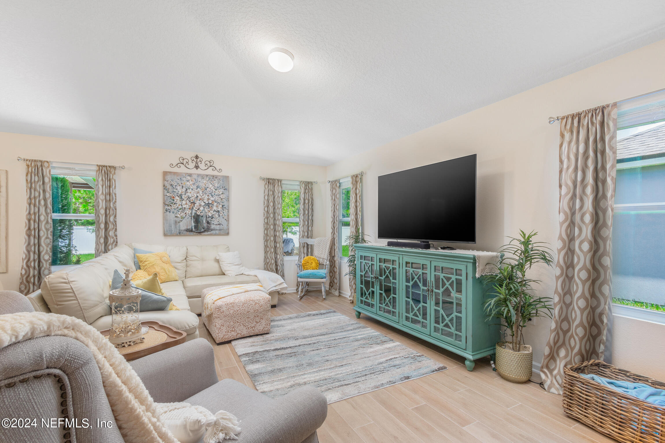 712 SEVILLE Parkway