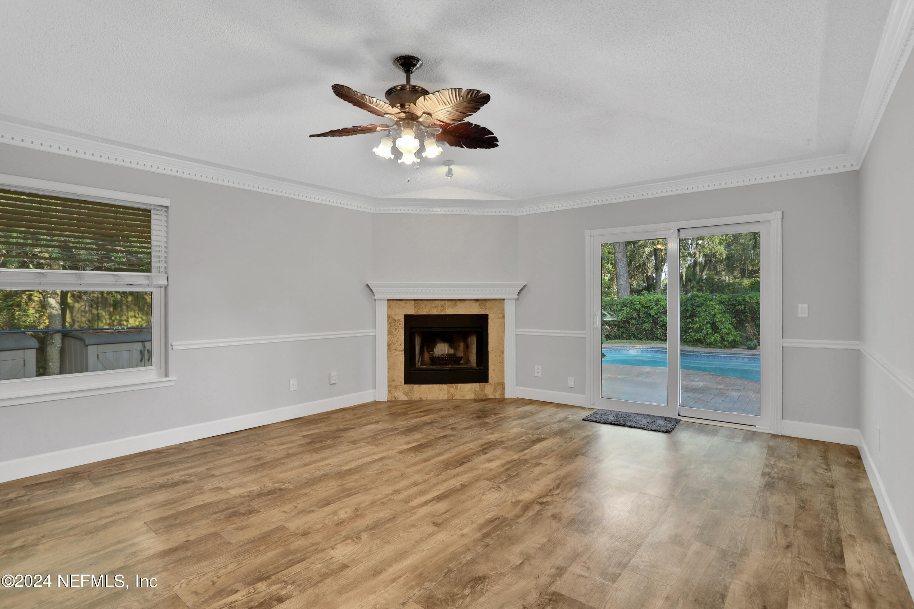 1229 ZEPHYR Way S