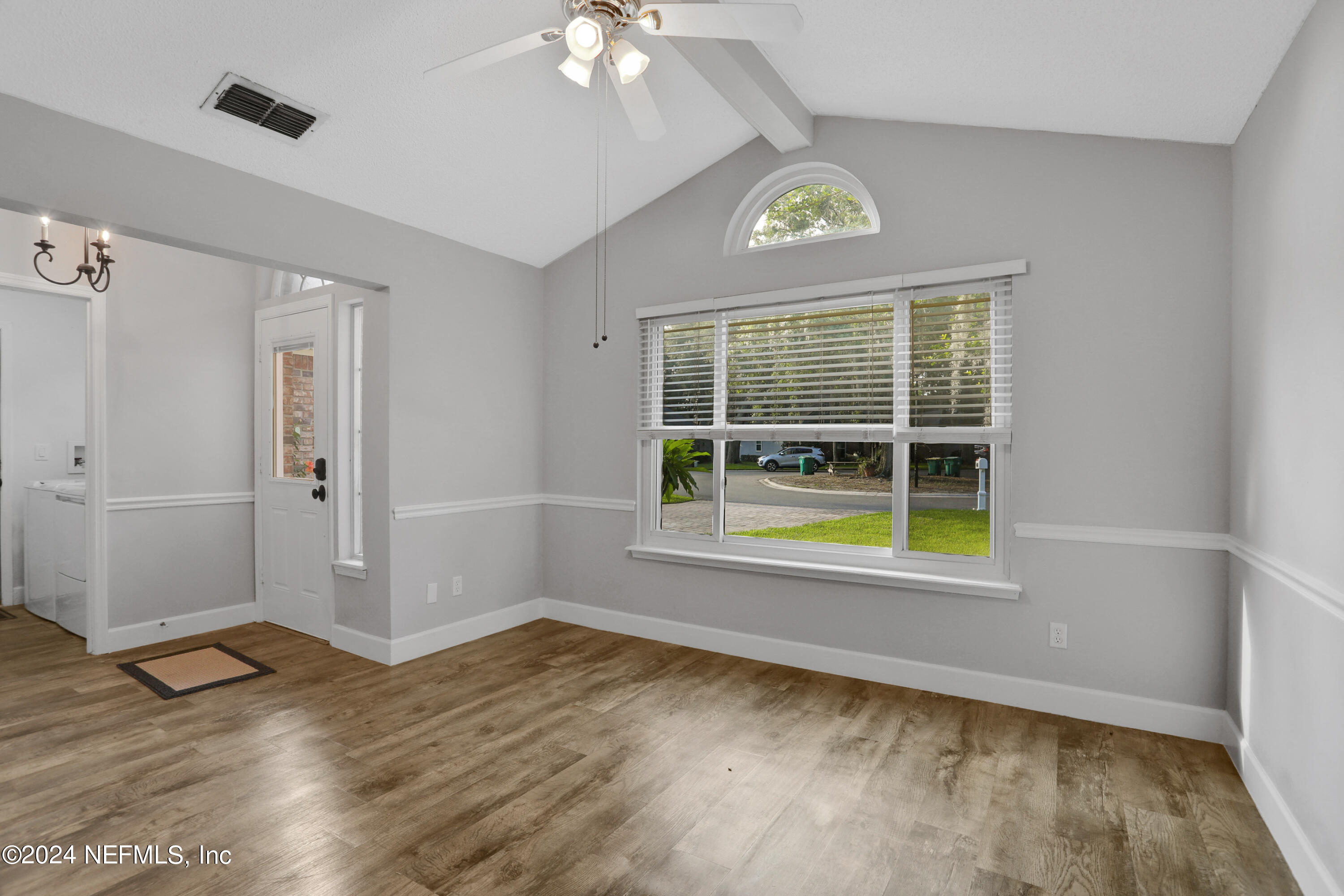 1229 ZEPHYR Way S