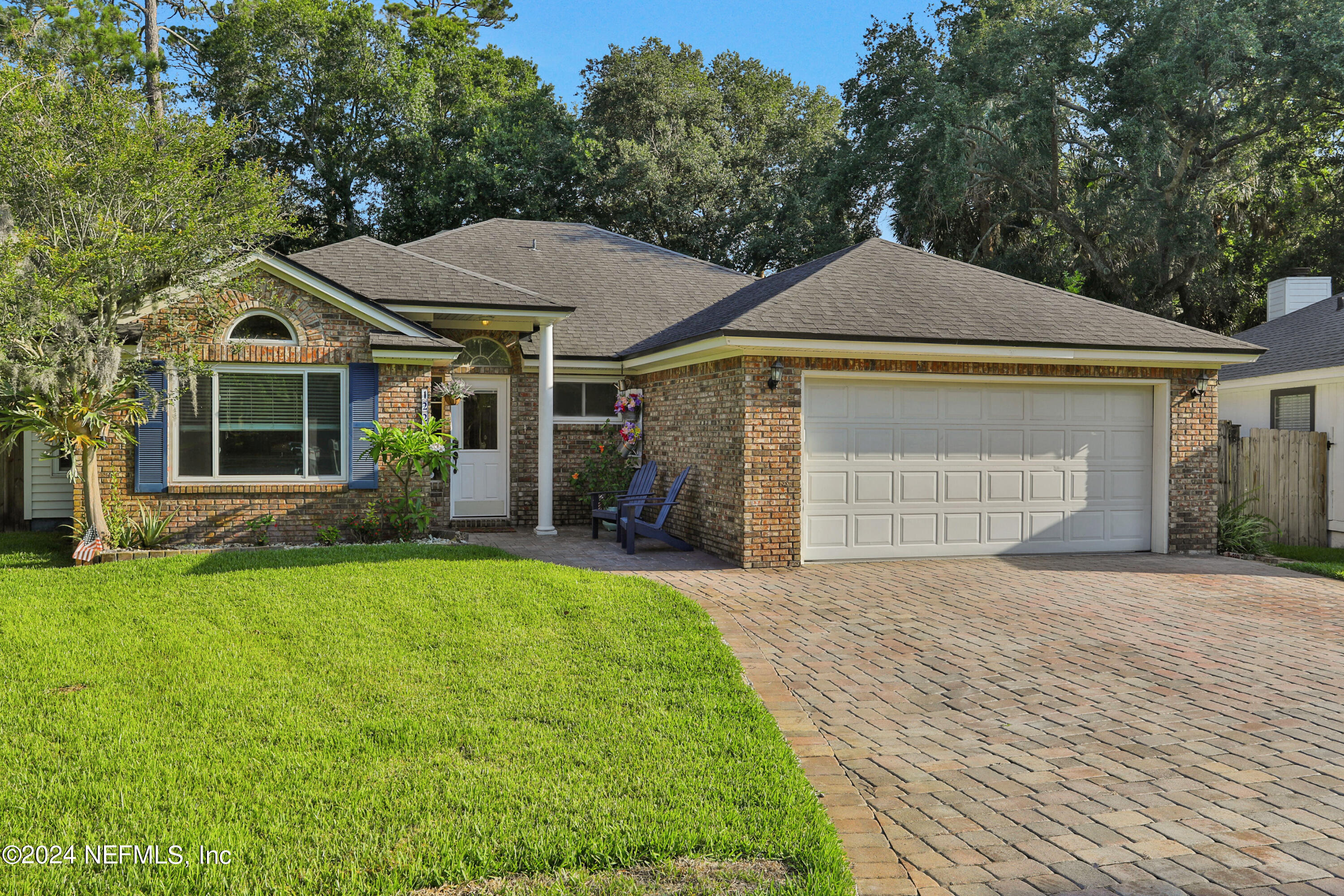 1229 ZEPHYR Way S